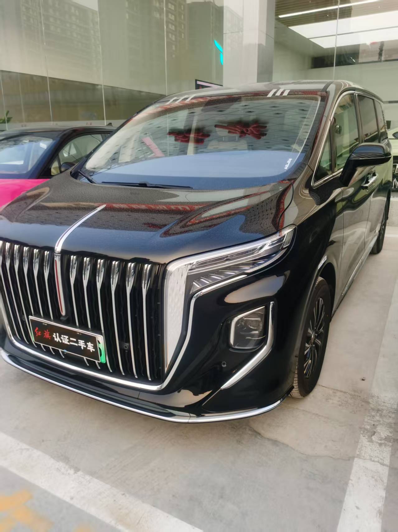 HongQi HQ9 PHEV 2025 HongQi HQ9 PHEV 2025 صورة سيارة