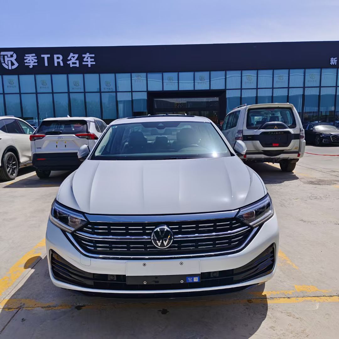 Volkswagen Sagitar 2024 immagine di auto 