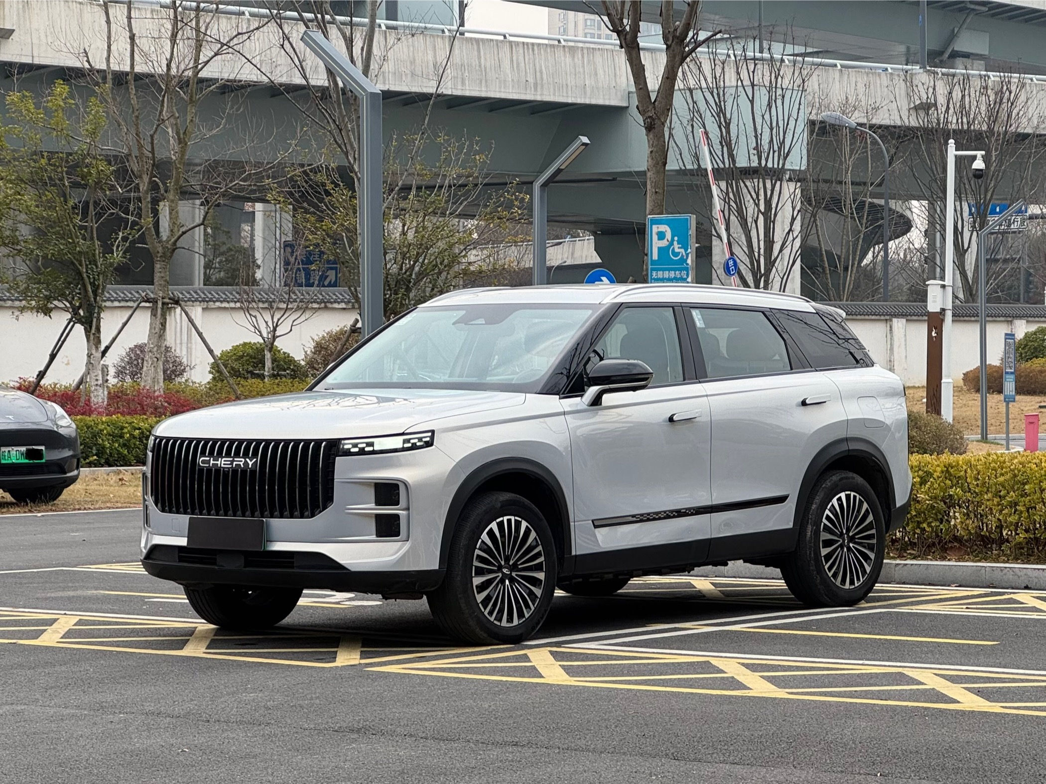 Chery Exploration 06 C-DM 2024 car image 