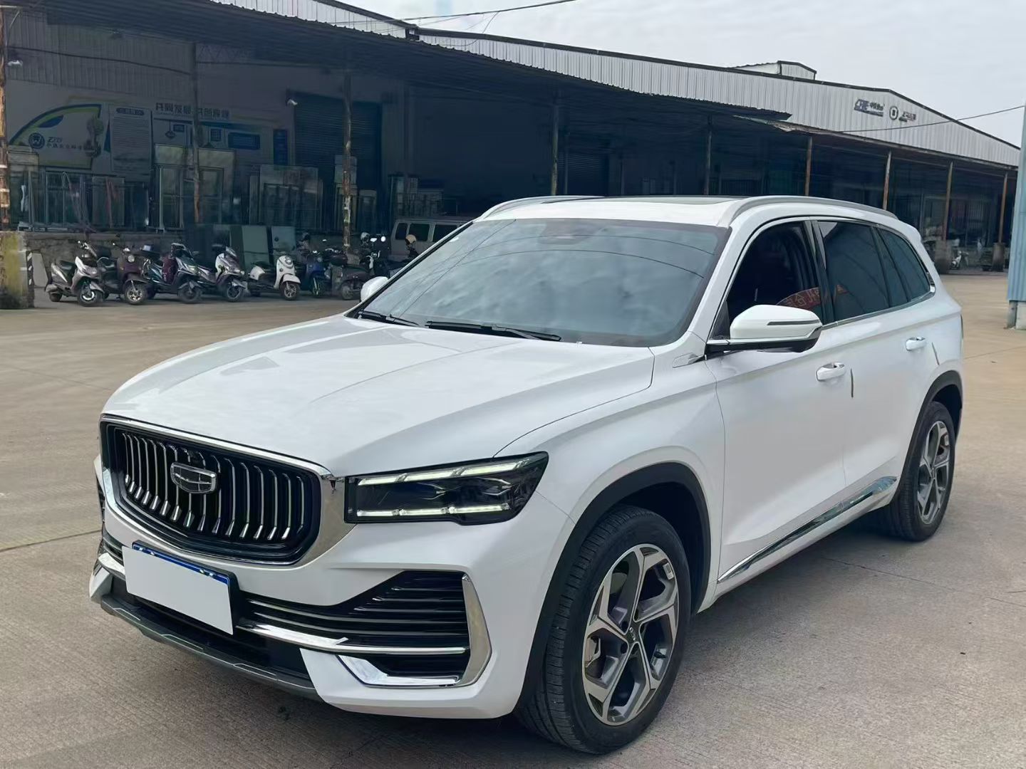 GEELY Monjaro 2025 immagine di auto 