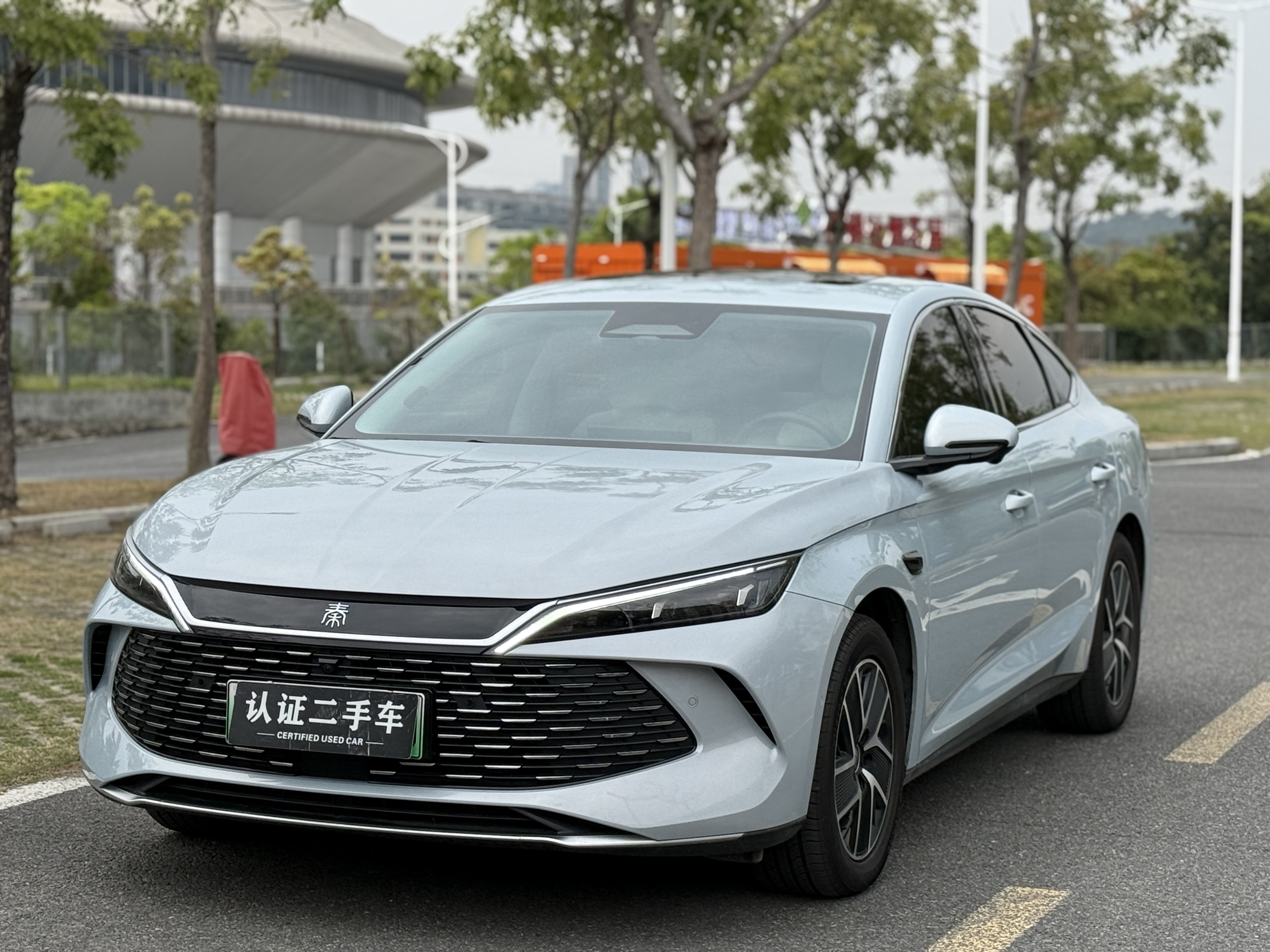 BYD Qin L 2025 immagine di auto 