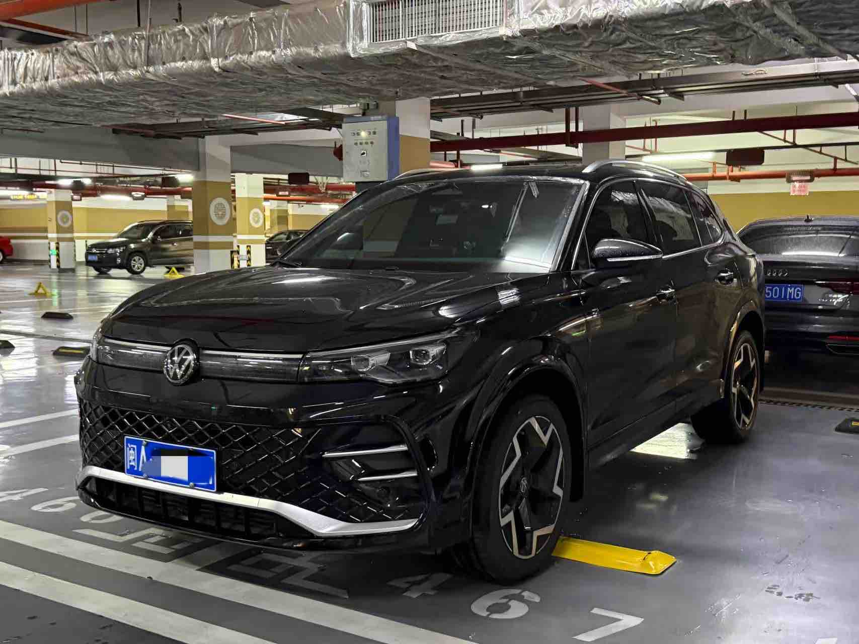 Volkswagen Tiguan L 2025 car image 
