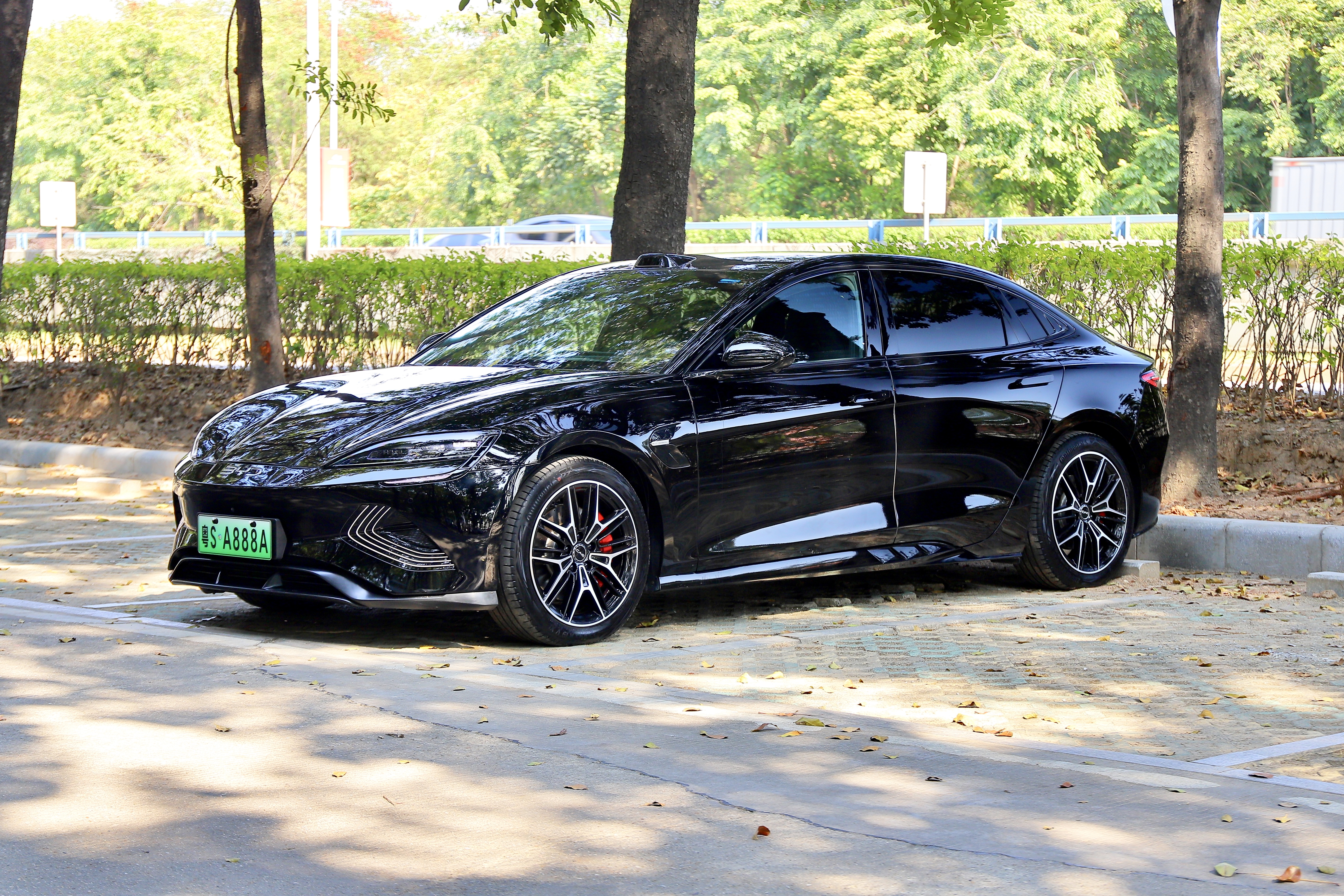 BYD Seal 2025 car image 