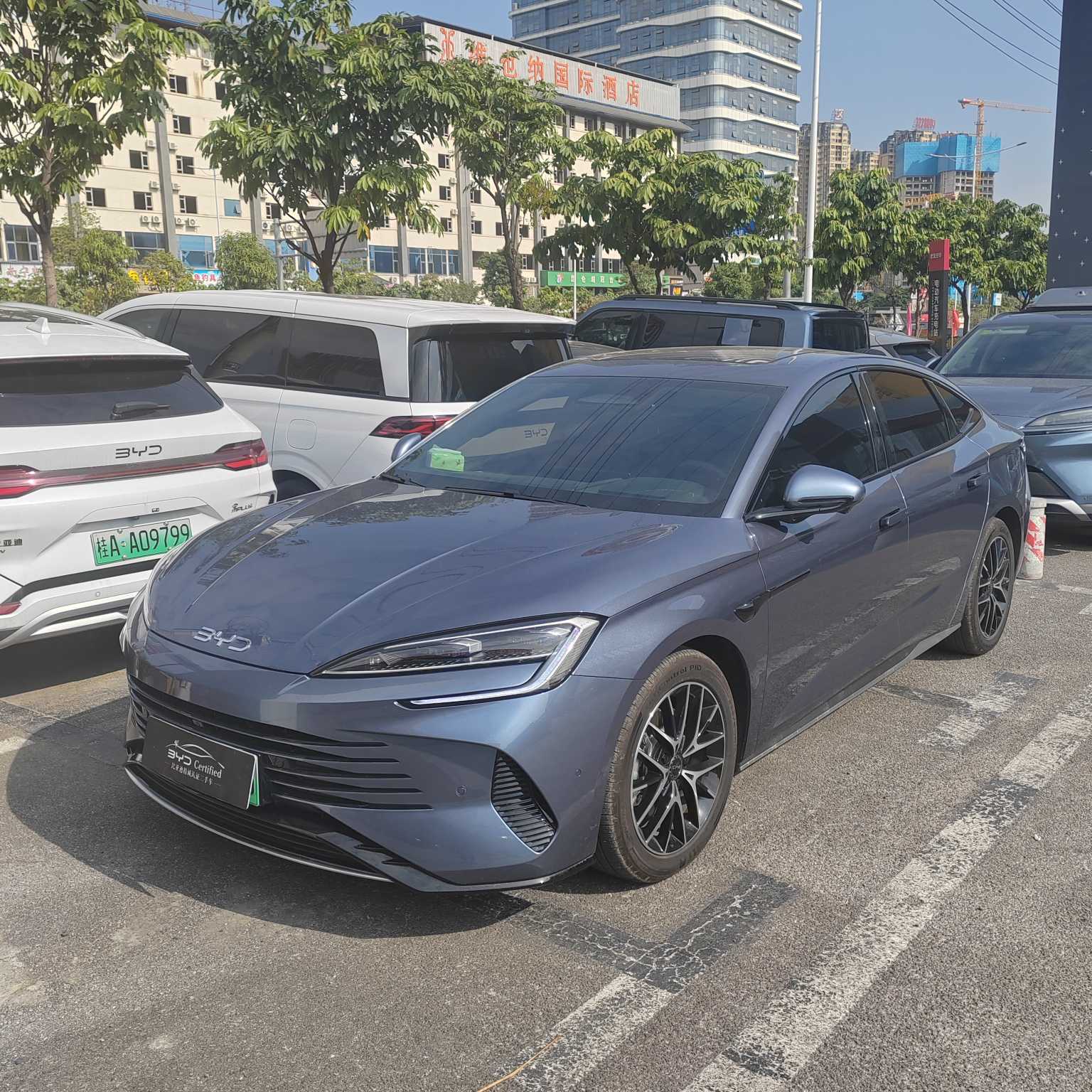 BYD Seal 07 DM-i 2025 imagem de carro 