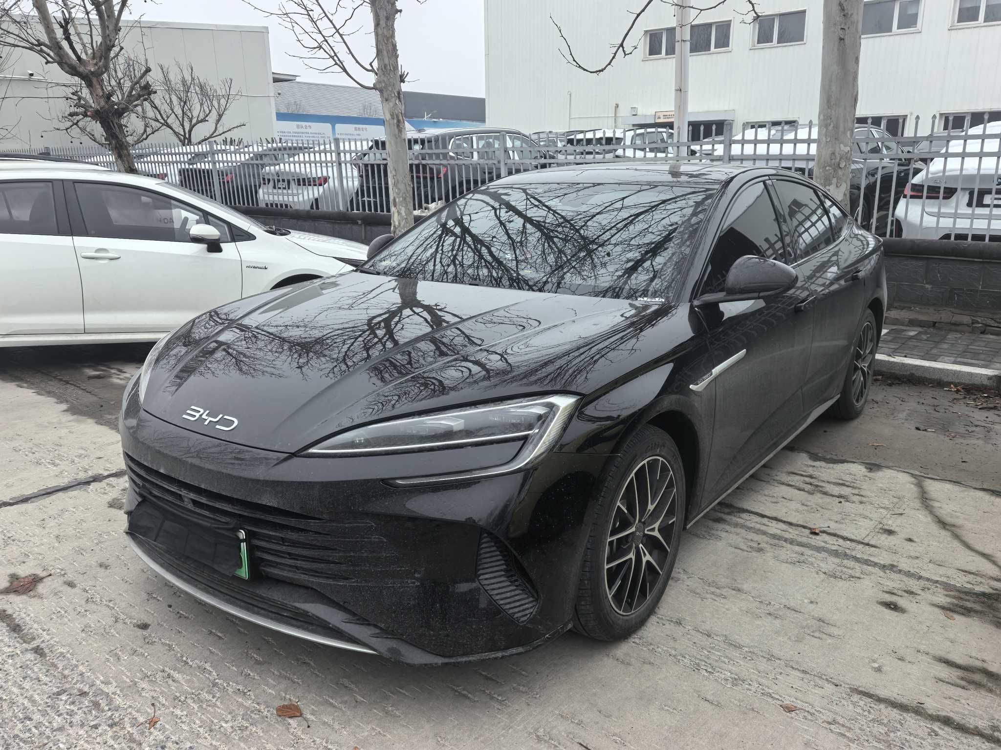 BYD Seal 07 DM-i 2024 صورة سيارة 