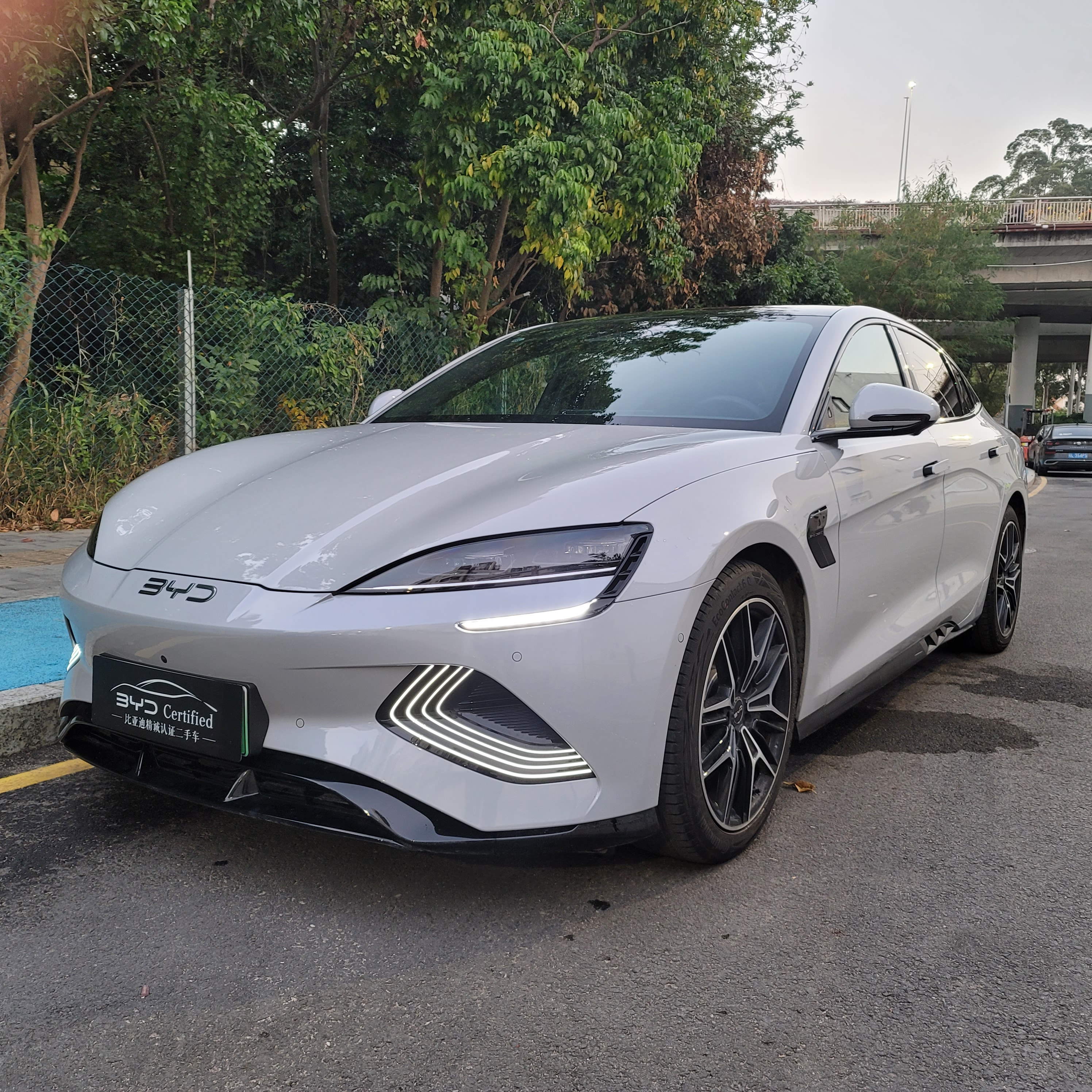 BYD Seal 2024 car image 