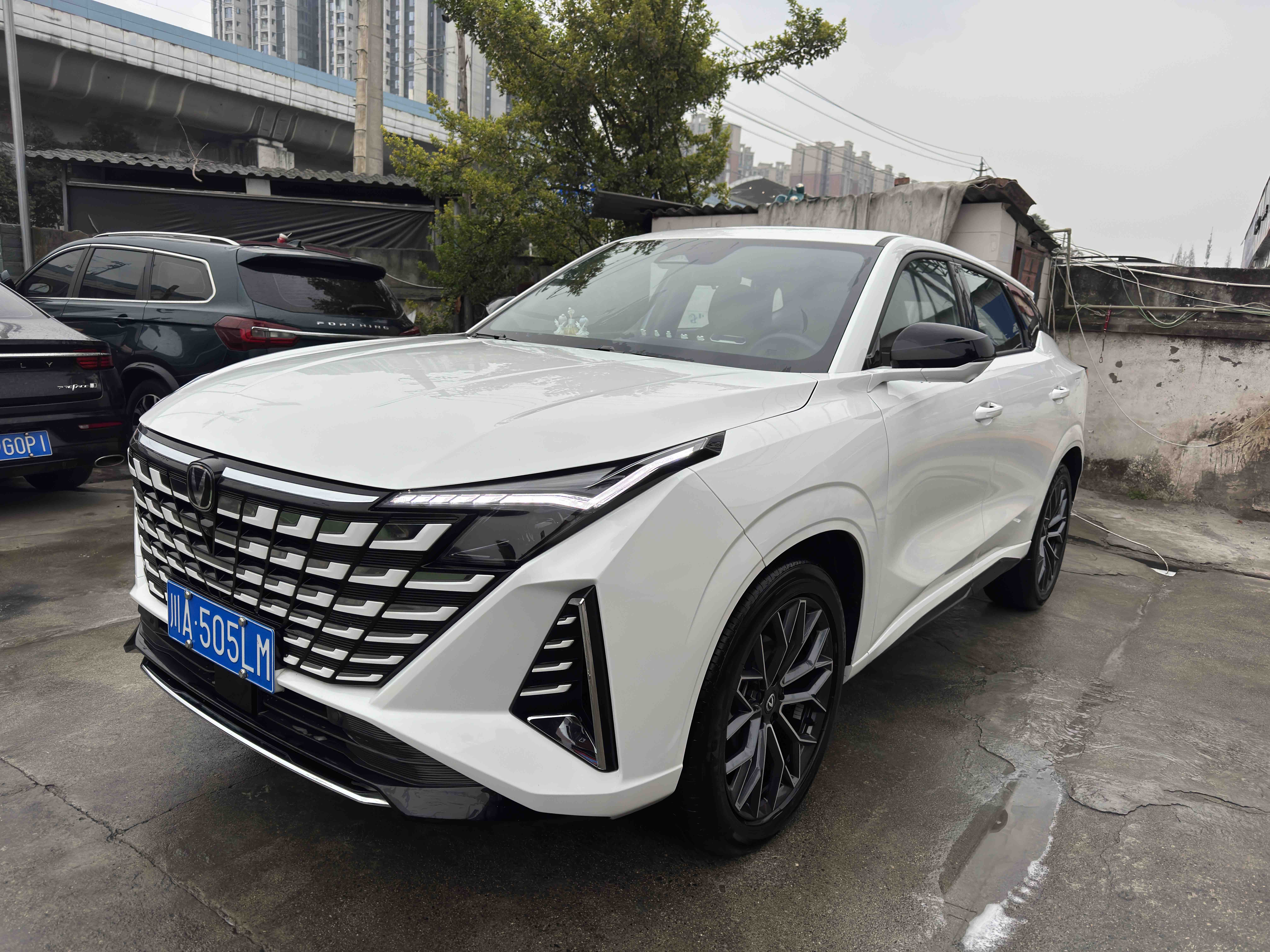 Changan UNI-Z 2024 صورة سيارة 