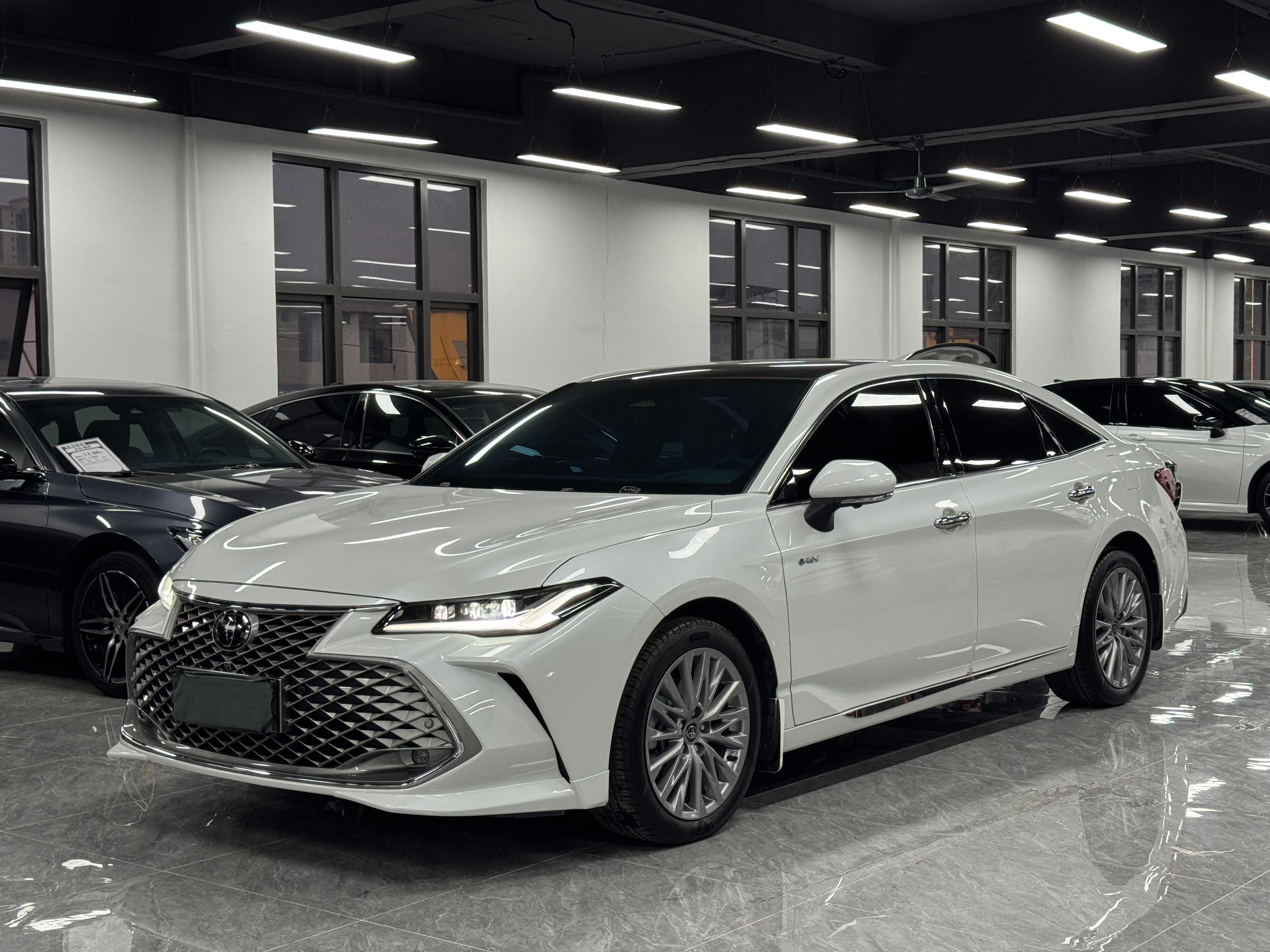 Toyota Avalon 2024 car image 