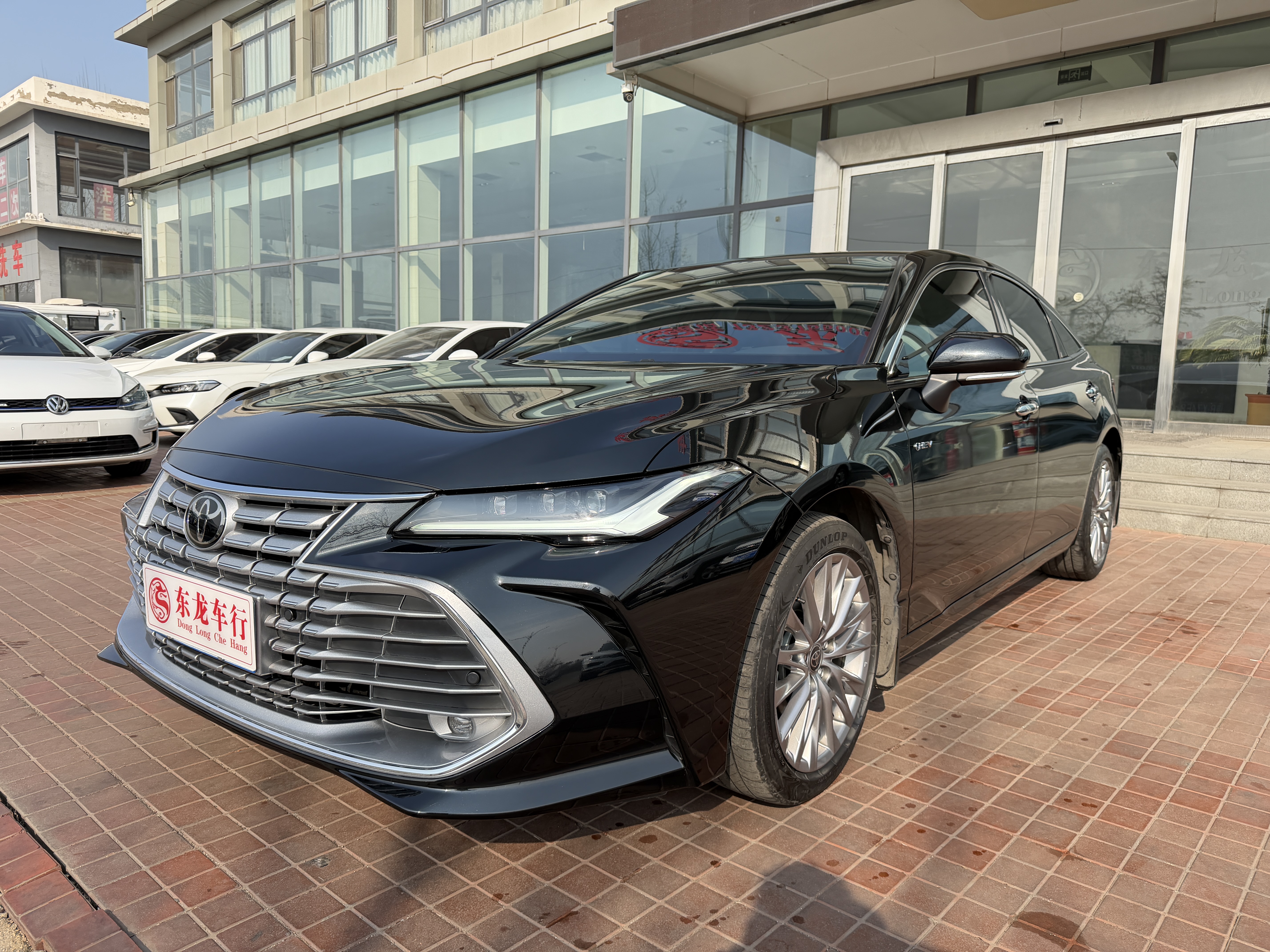Toyota Avalon 2025 car image 