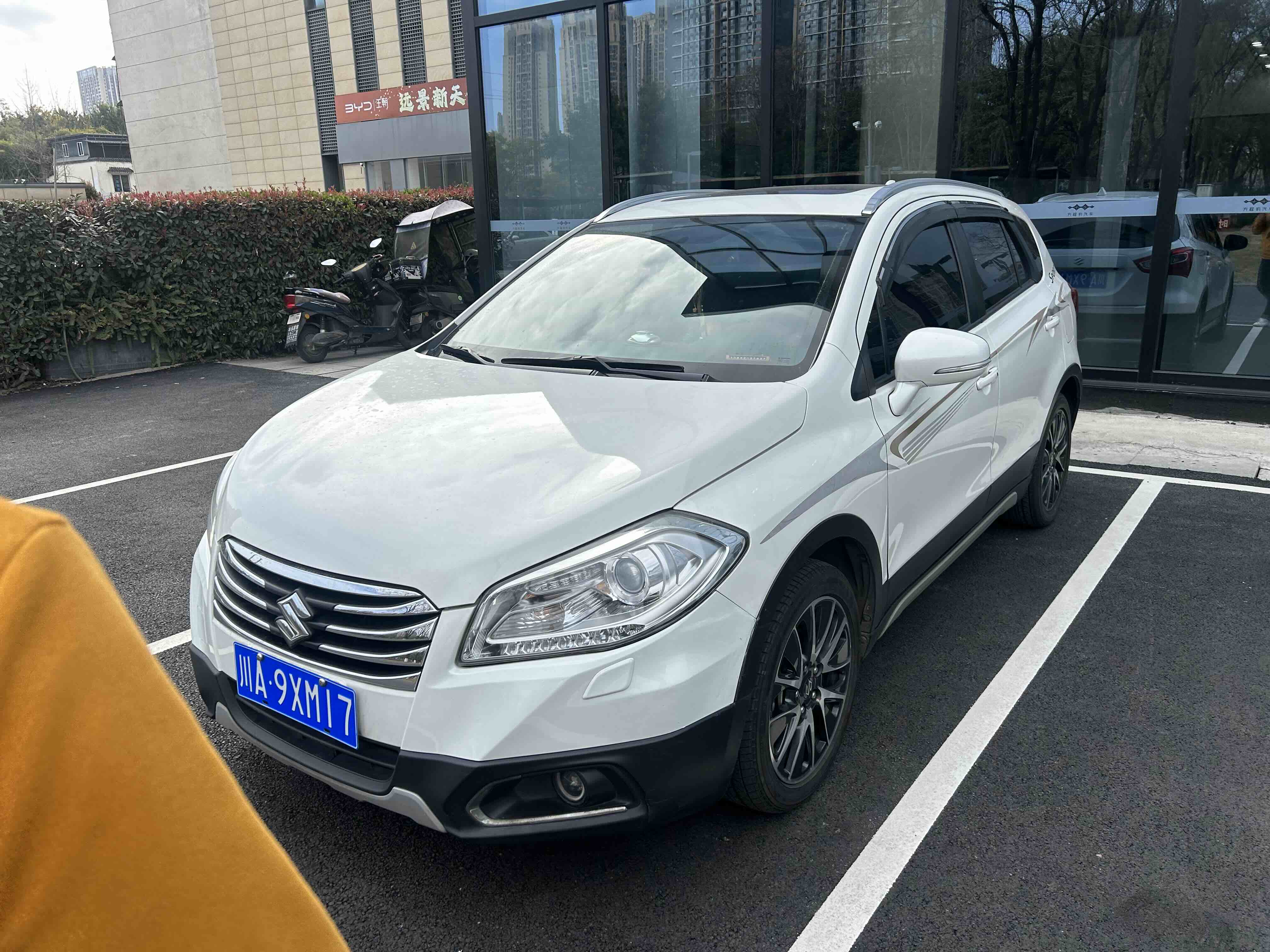 Suzuki S-Cross 2015 صورة سيارة 