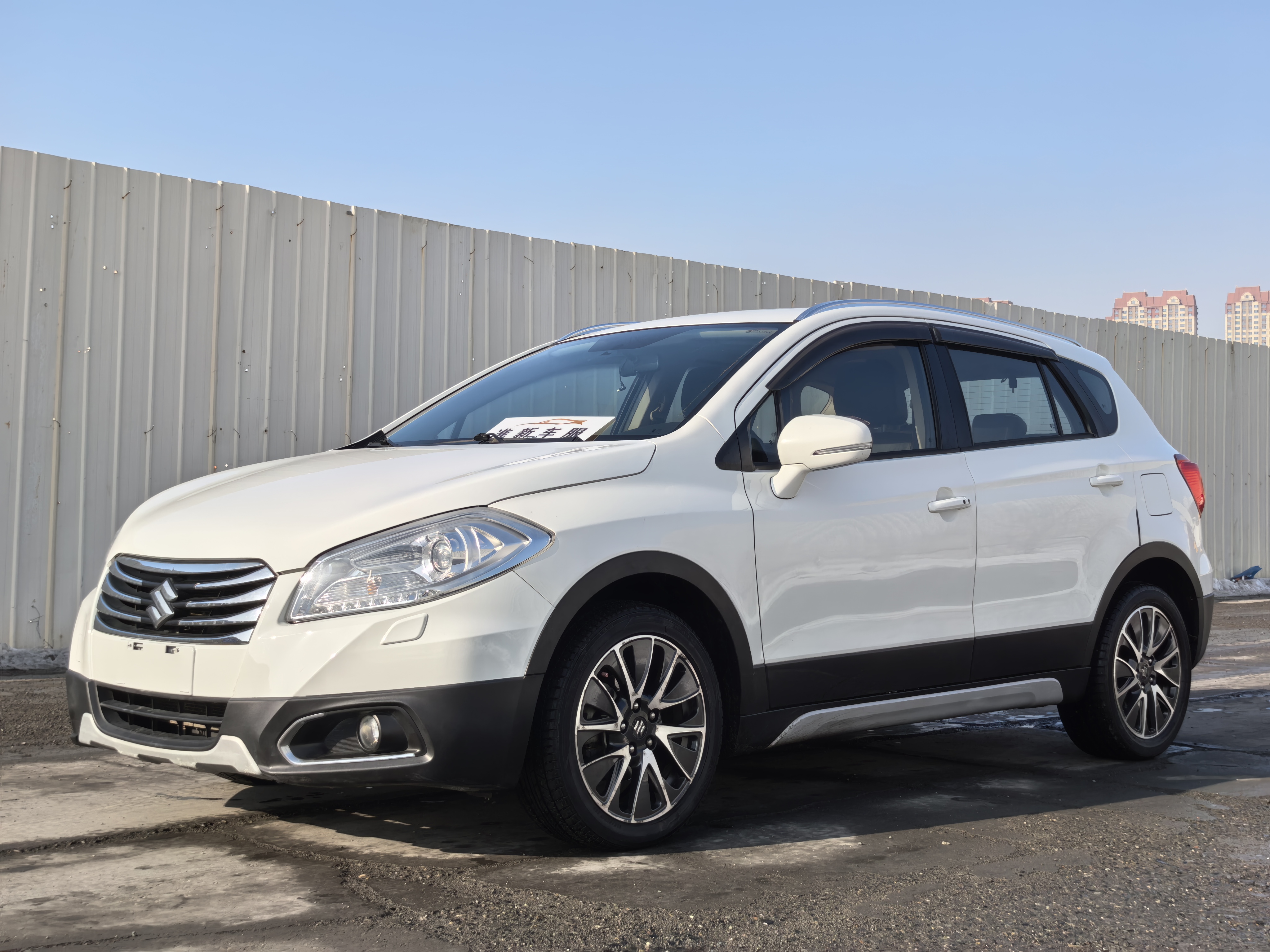Suzuki S-Cross 2014 صورة سيارة 