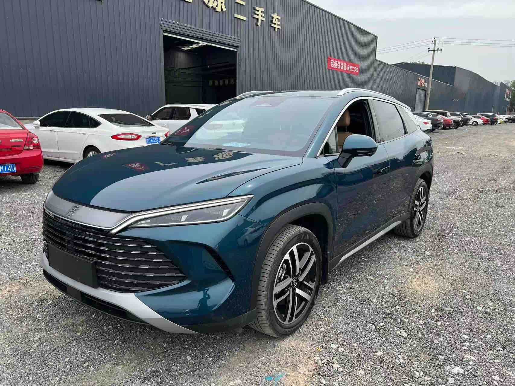BYD SongL DM-i 2025 BYD SongL DM-i 2025 car image