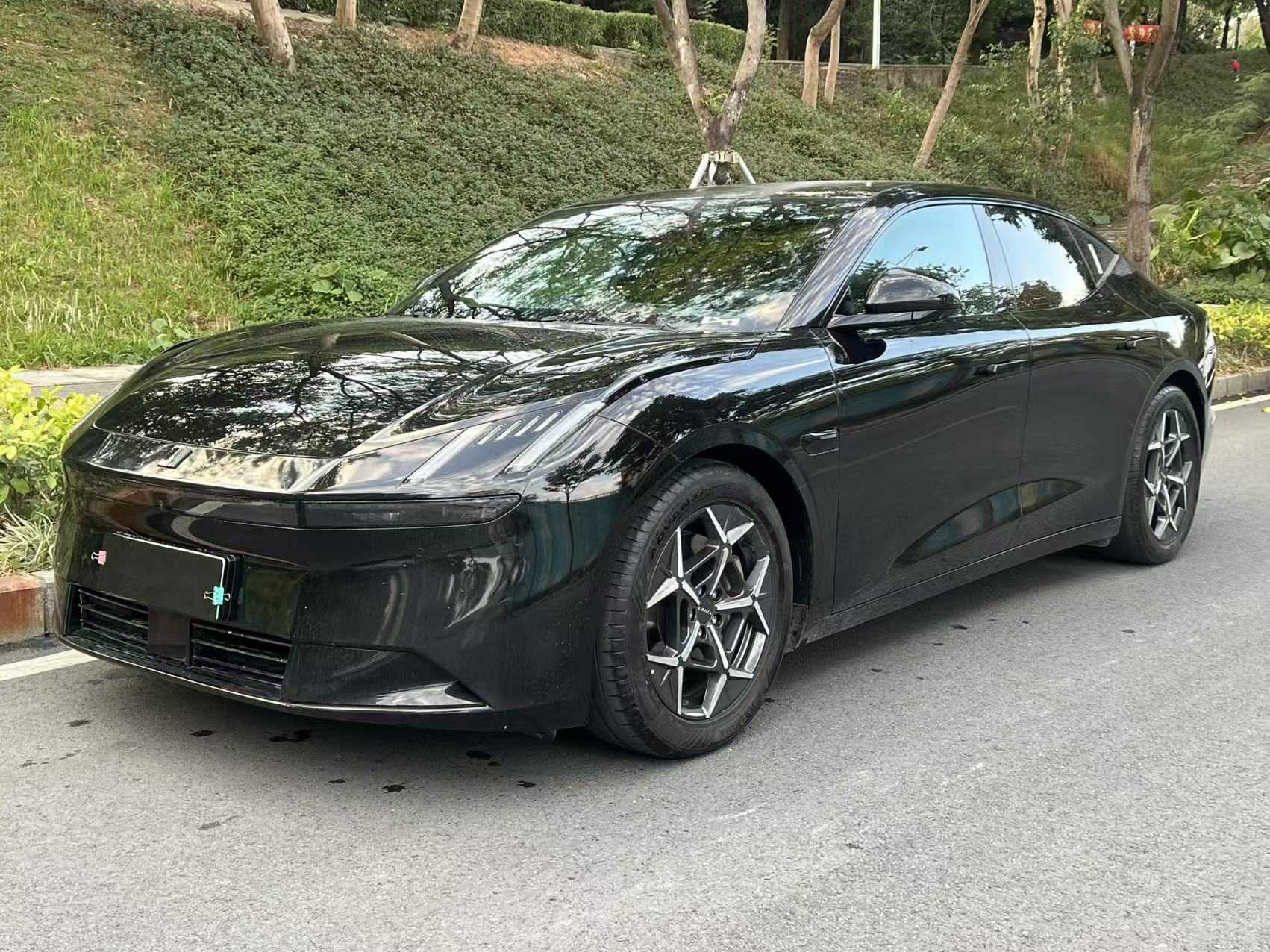 Lynk & Co Z10 2024 car image 