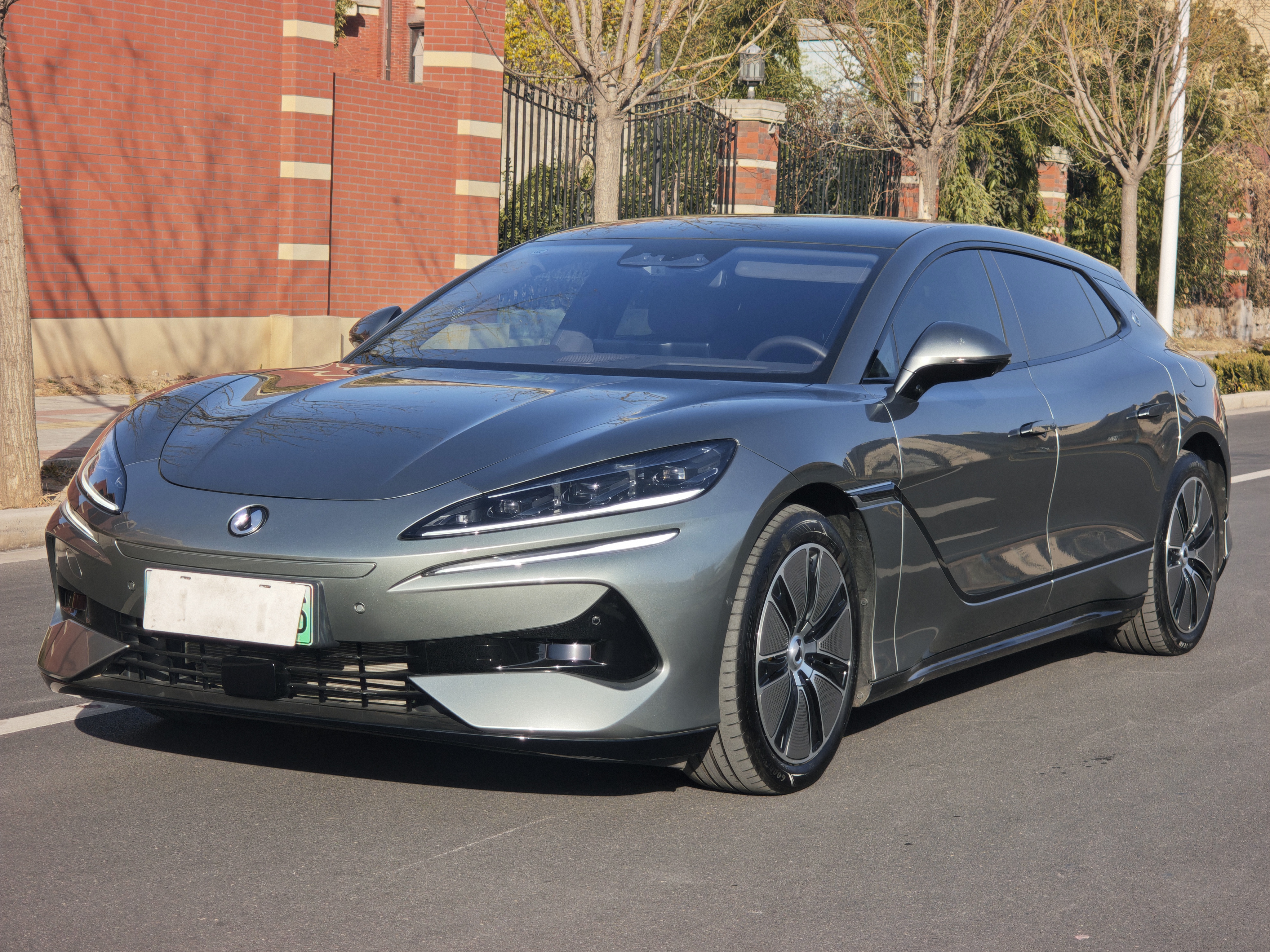 Denza Z9GT 2024 Denza Z9GT 2024 car image