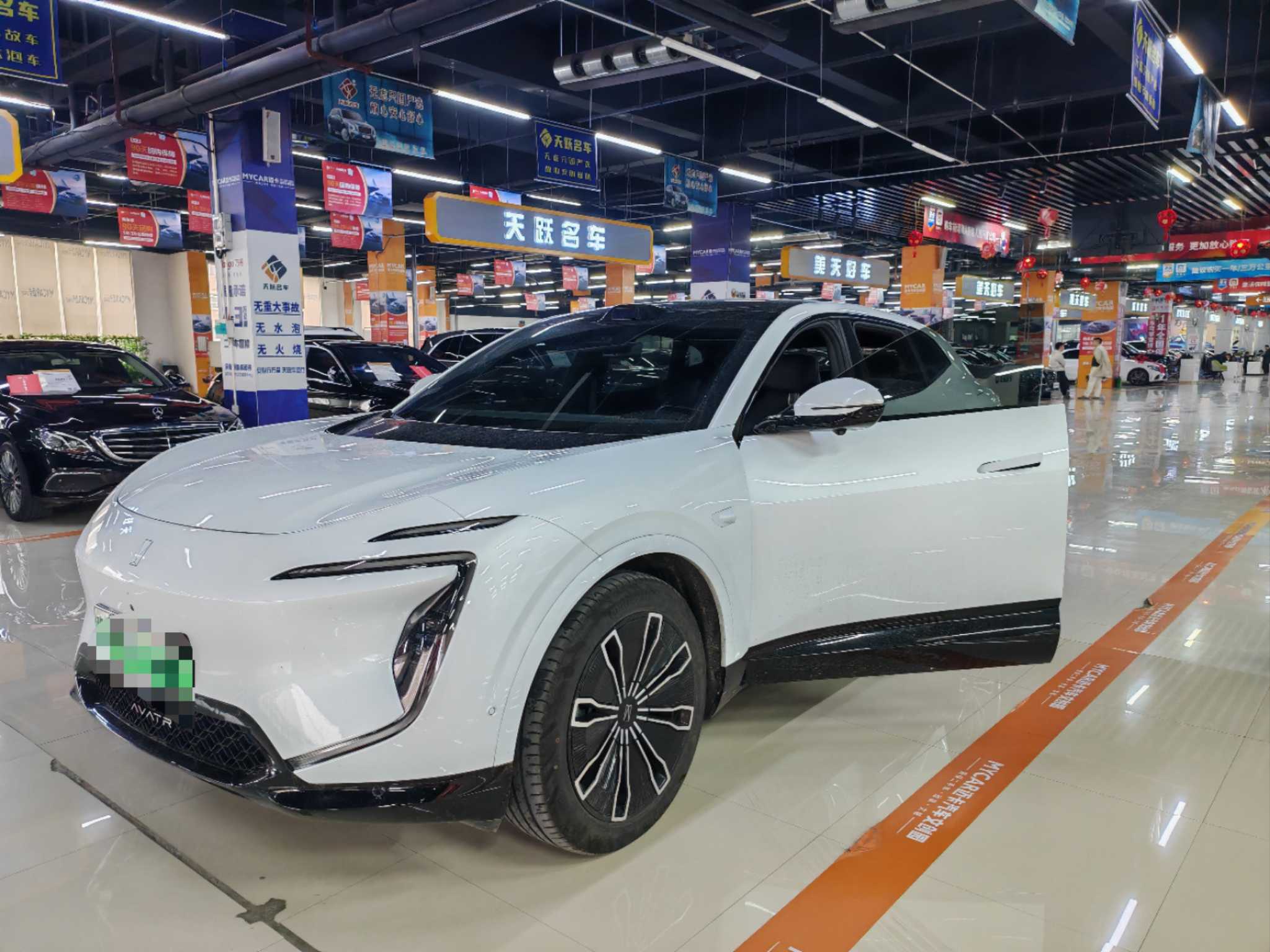 Avatr 07 2025 car image 