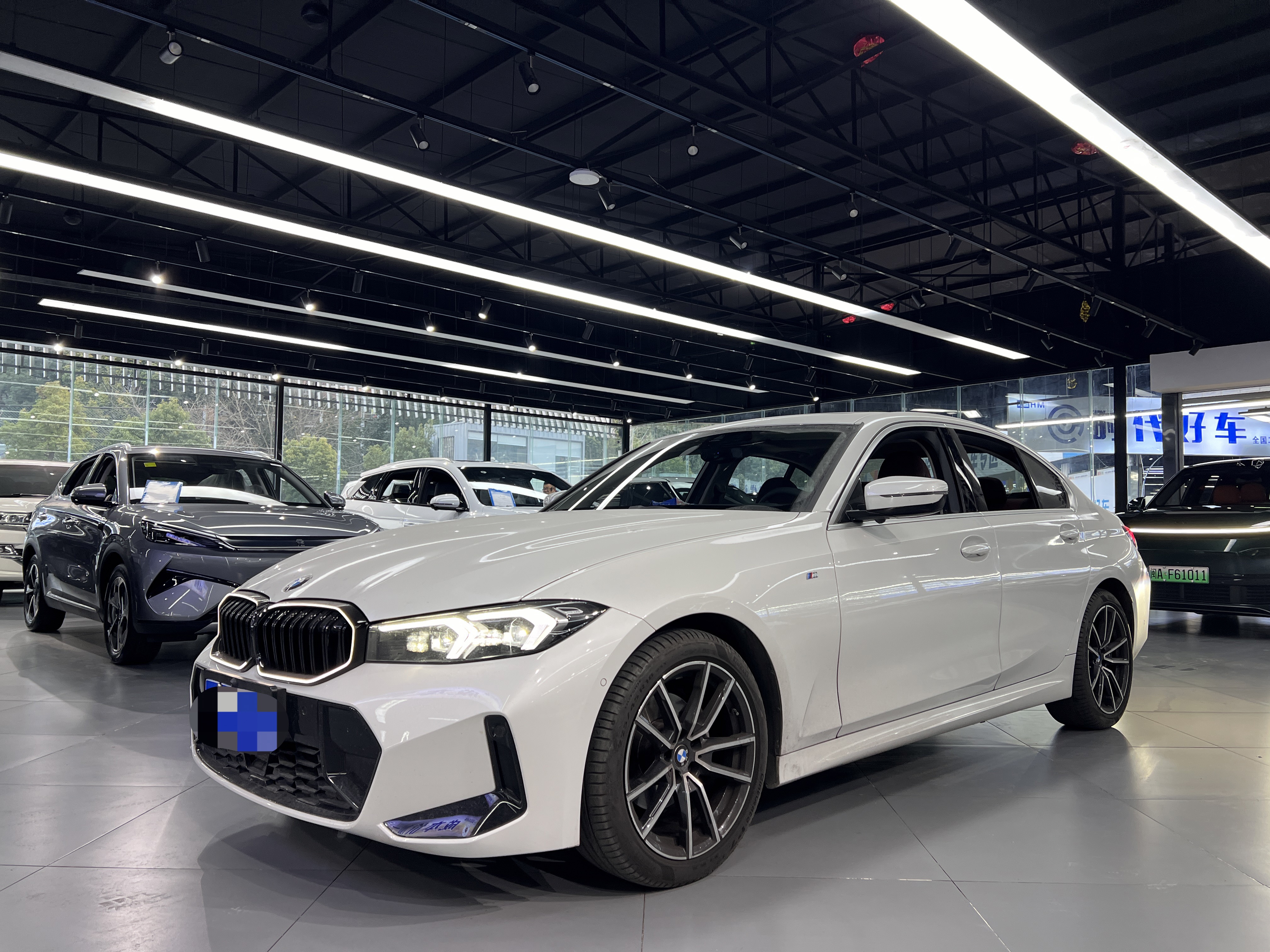 BMW 3 Series 2024 car image 