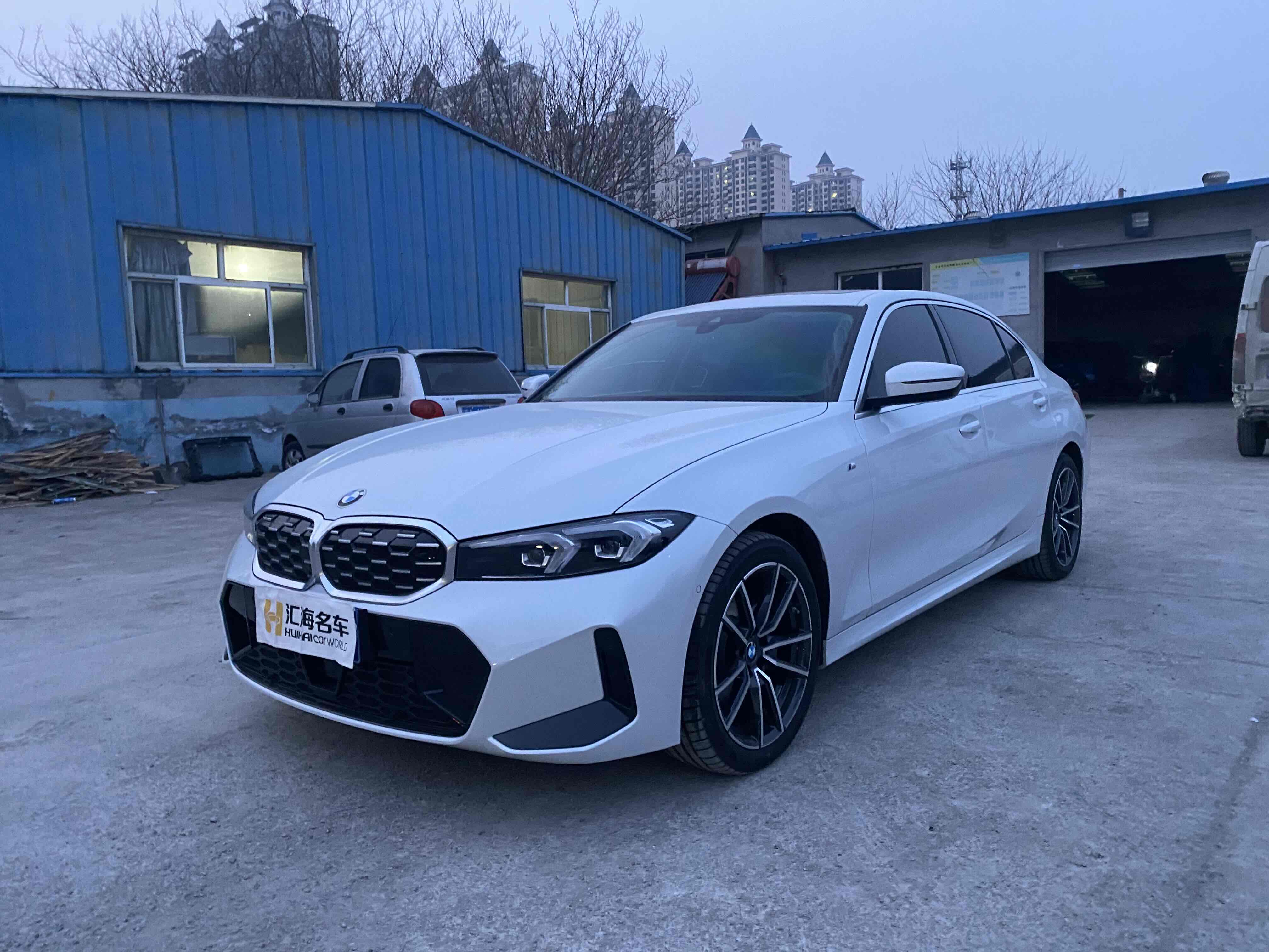 BMW 3 Series 2025 car image 