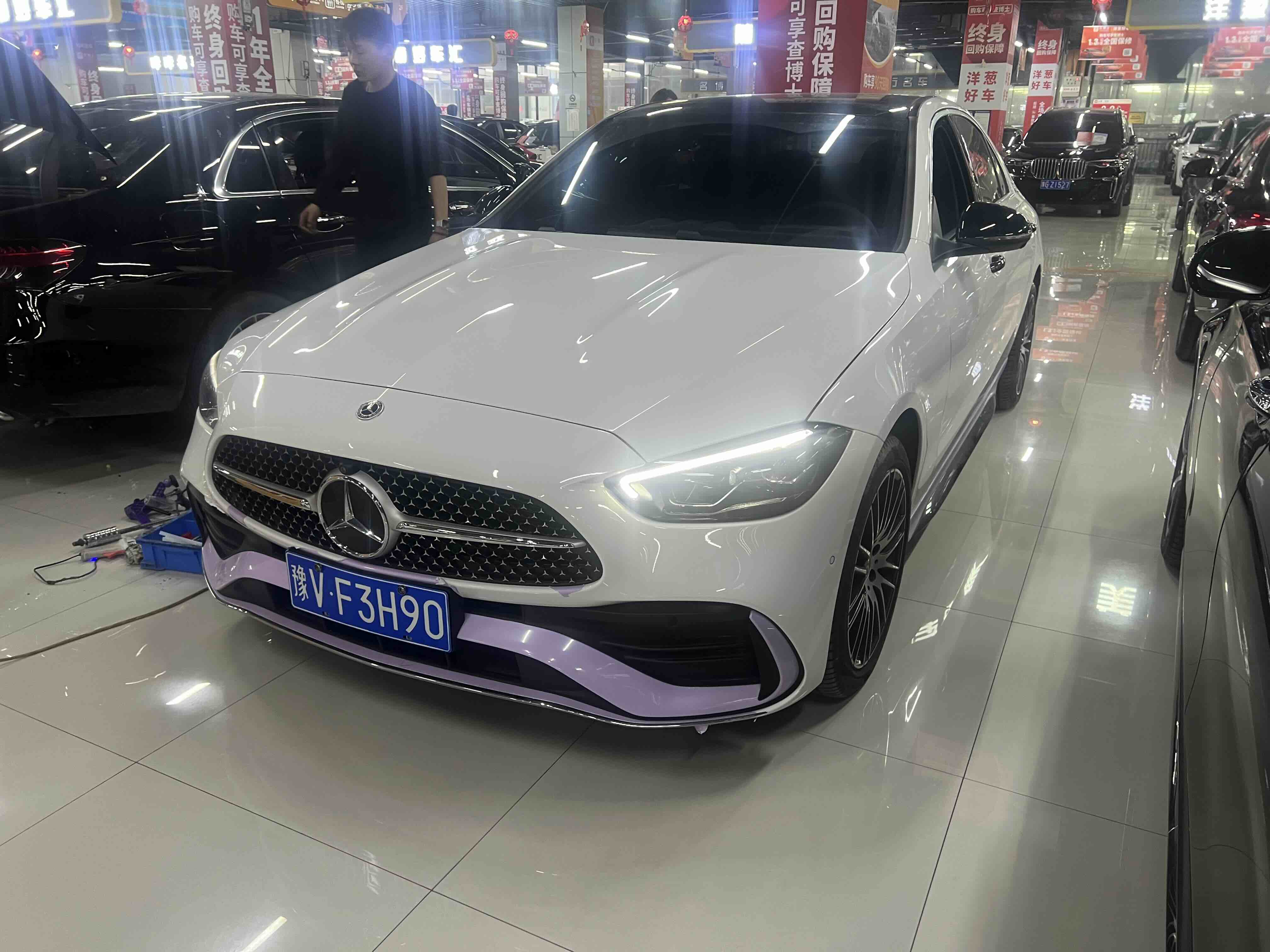 Mercedes-Benz C Class 2025 car image 