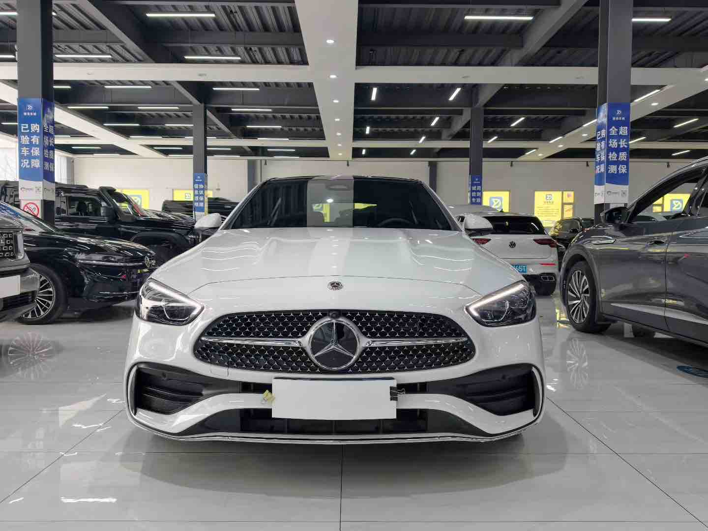 Mercedes-Benz C Class 2025 car image 