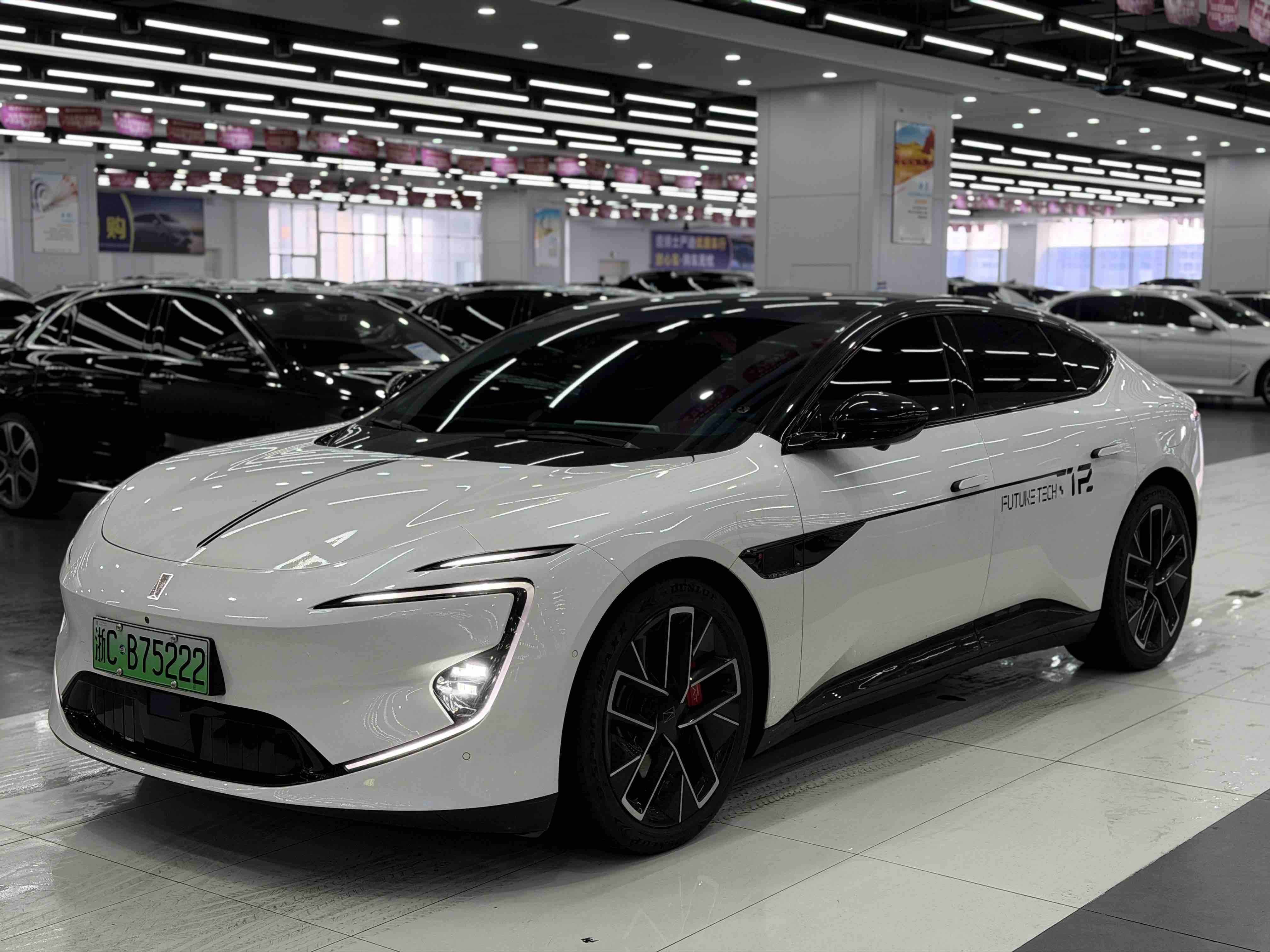 Avatr 12 2024 Avatr 12 2024 car image