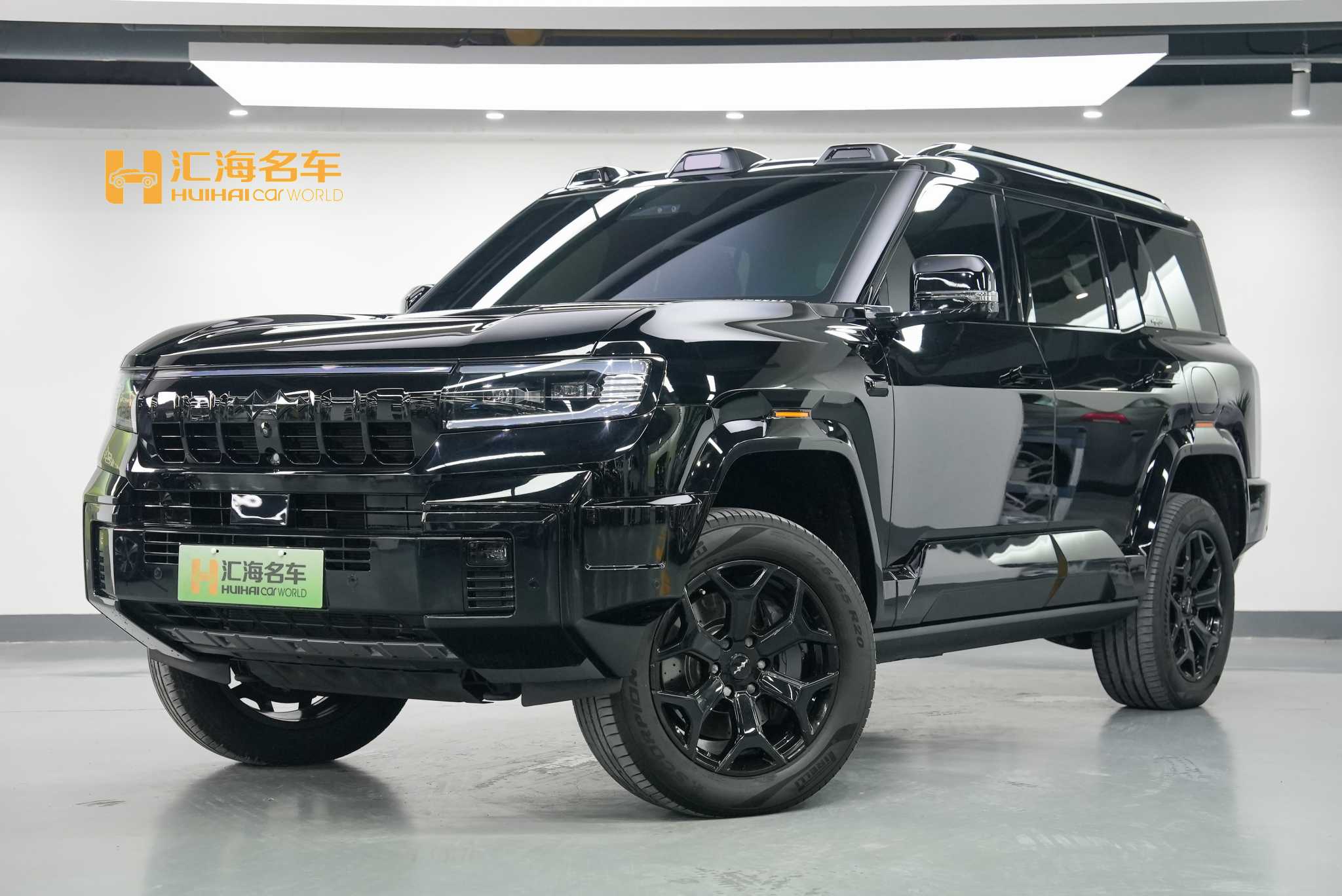 FangChengBao Leopard 8 2025 FangChengBao Leopard 8 2025 car image