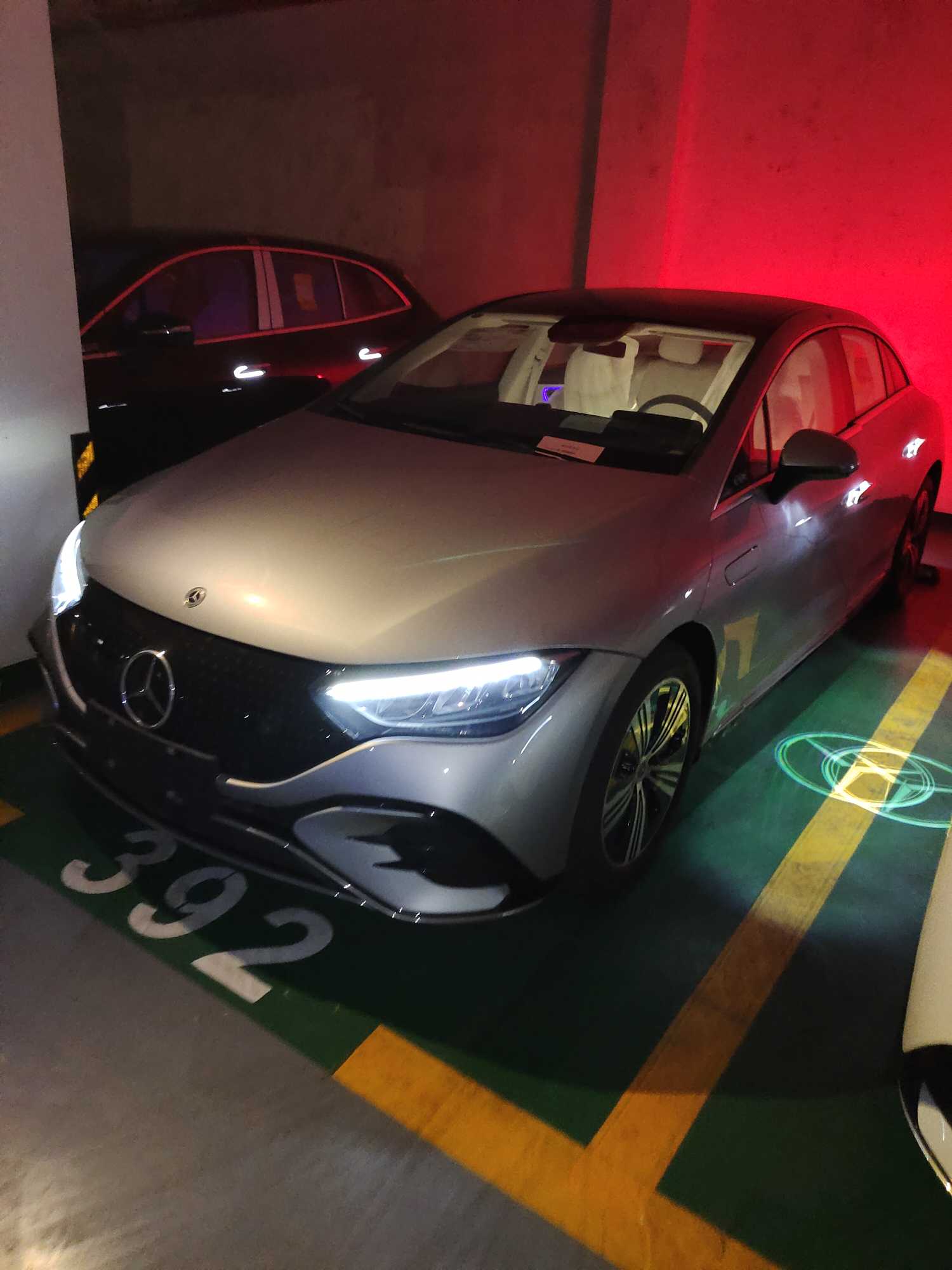 Mercedes-Benz EQE Class 2025 car image 