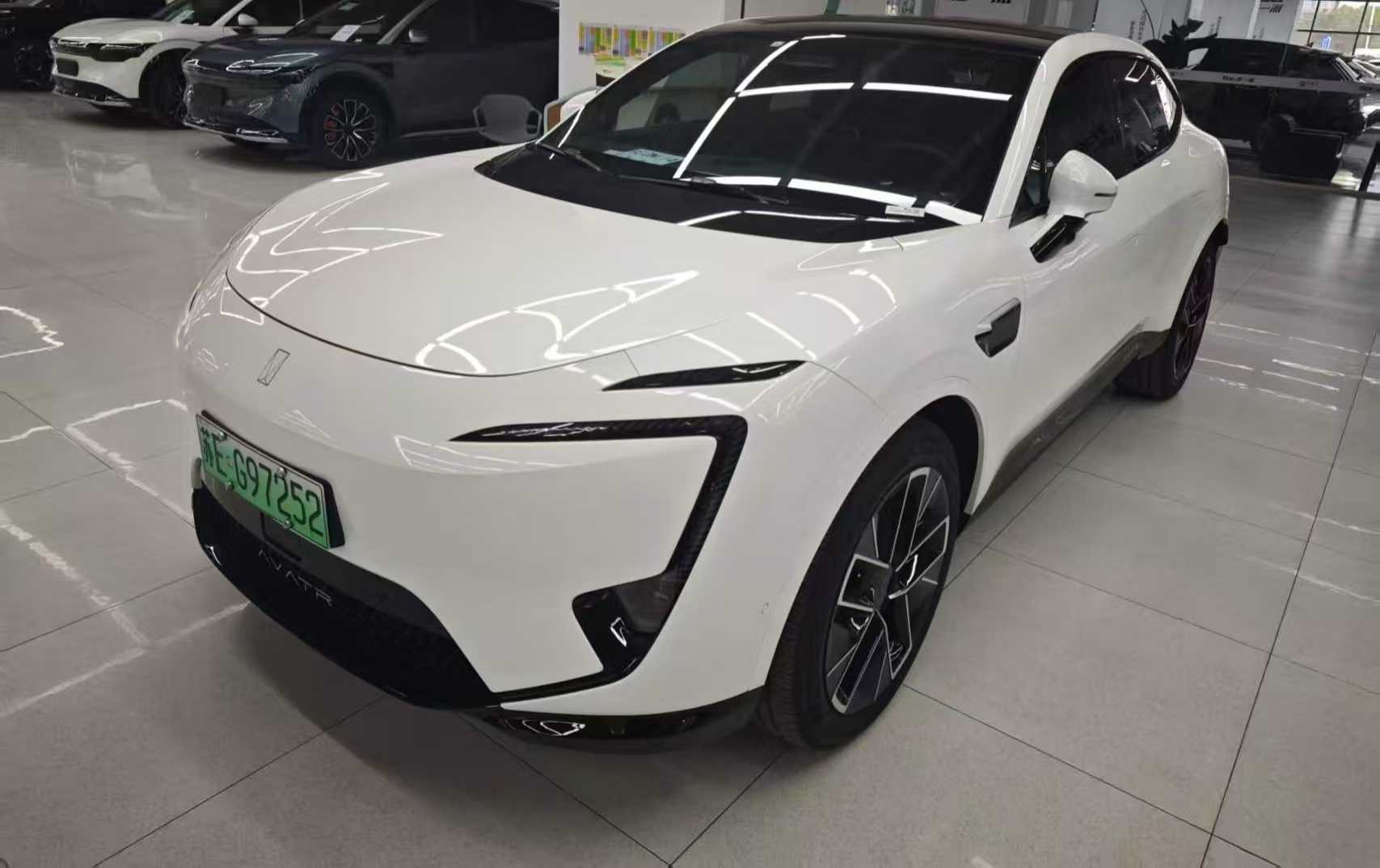 Avatr 11 2025 car image 