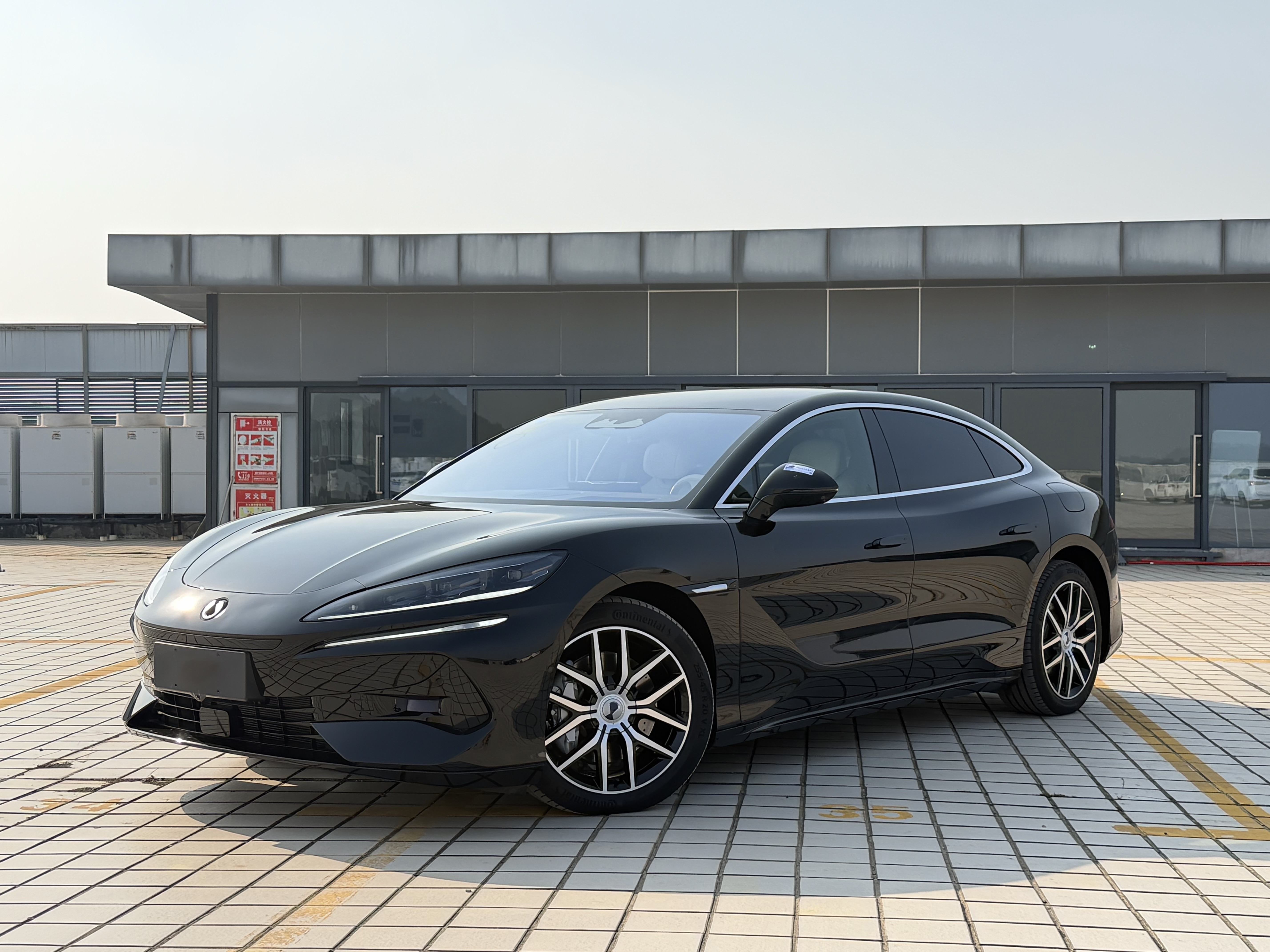 Denza Z9 2025 Denza Z9 2025 immagine di auto