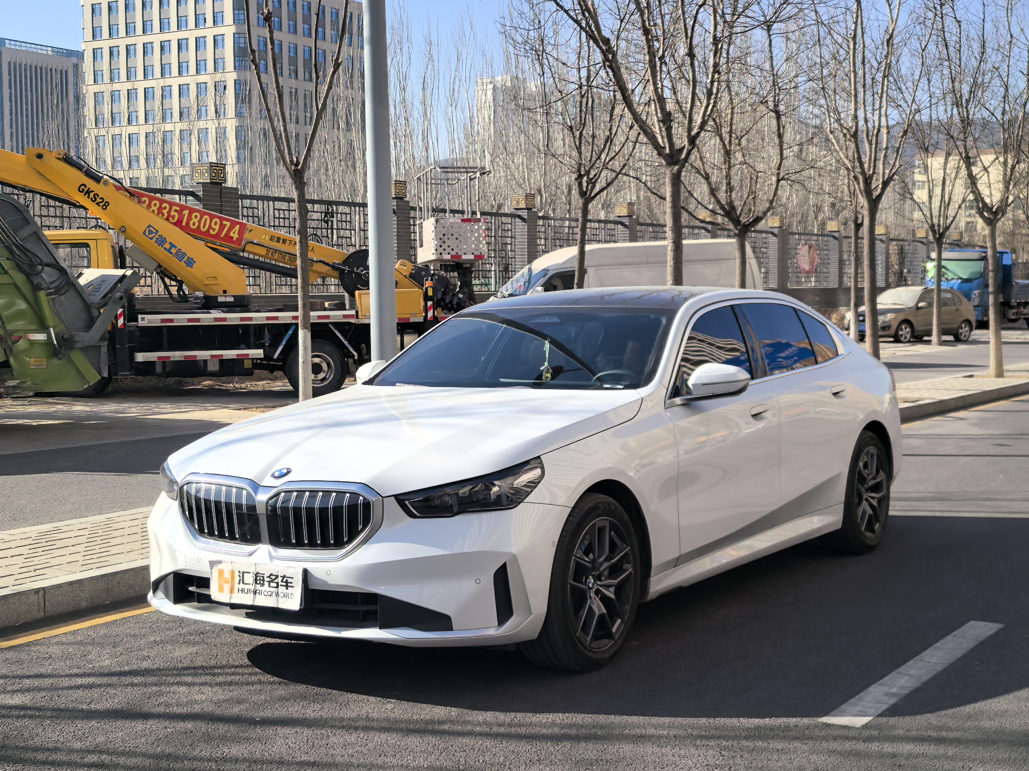 BMW 5 Series 2025 BMW 5 Series 2025 car image