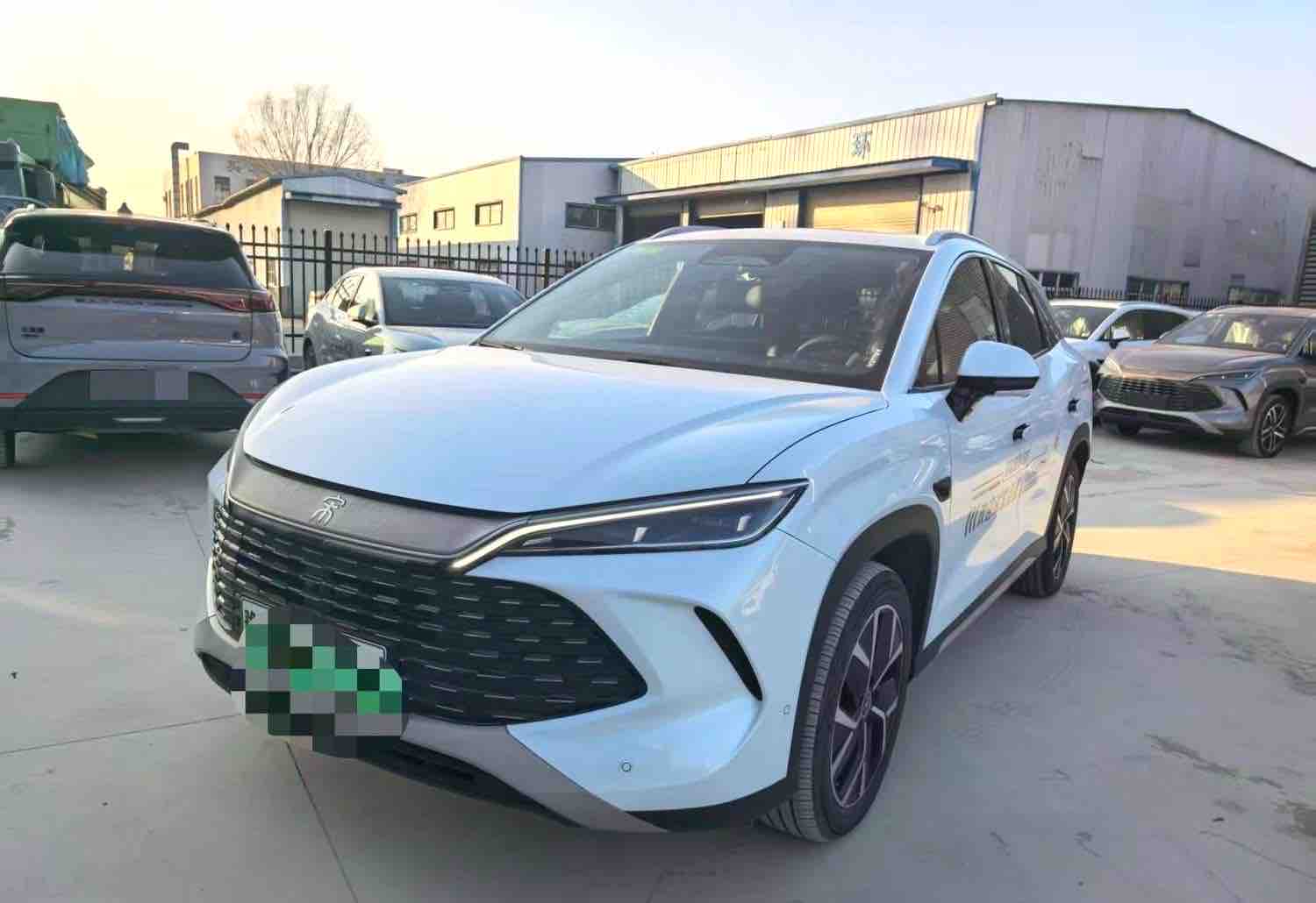 BYD SongL DM-i 2025 car image 