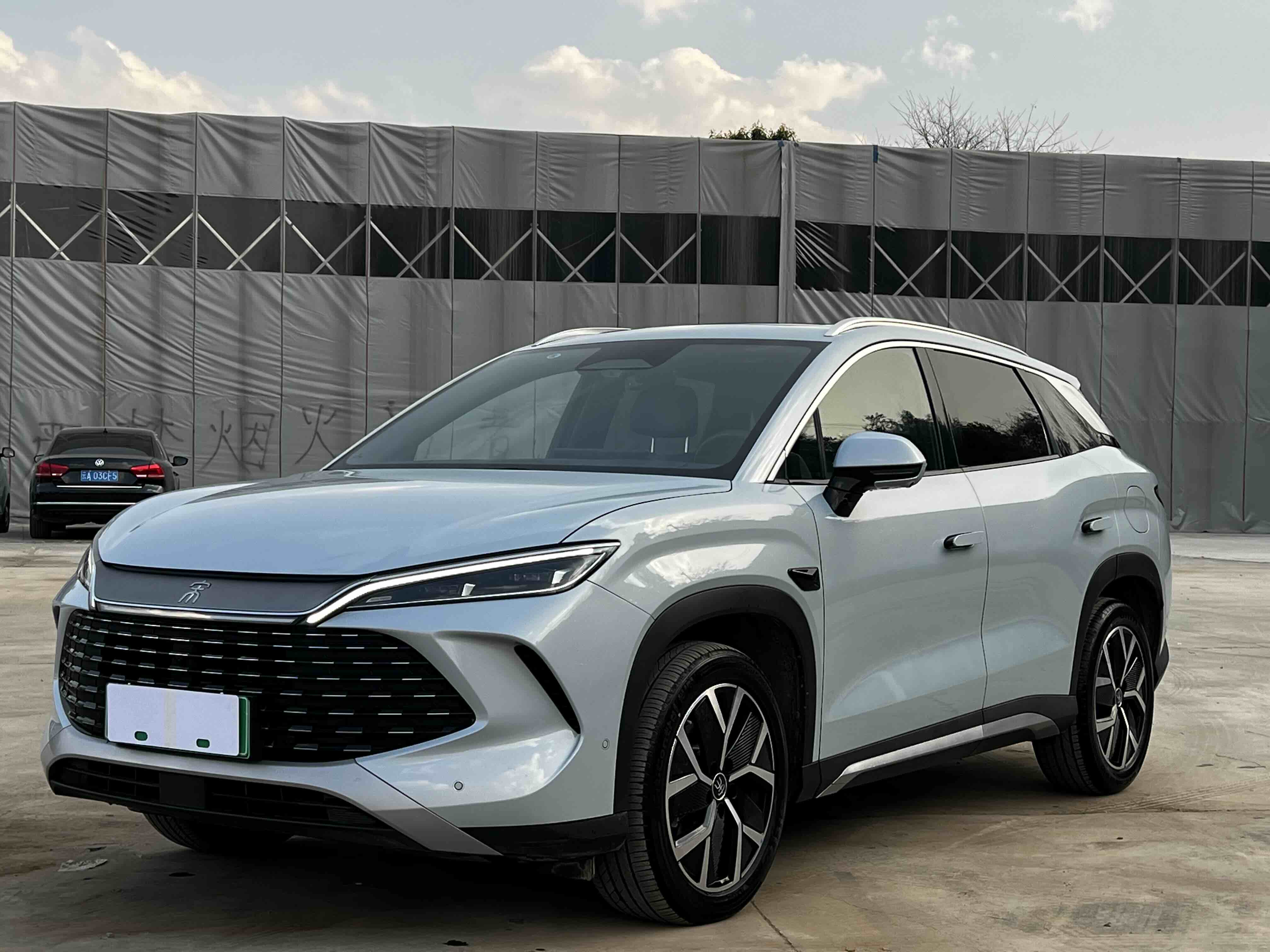 BYD SongL DM-i 2025 car image 