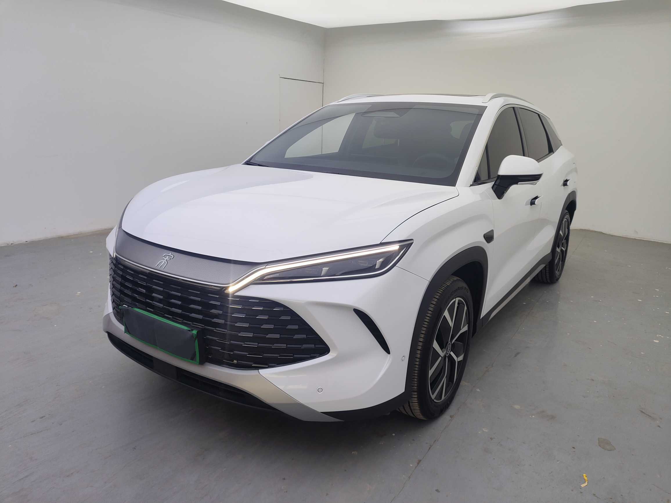 BYD SongL DM-i 2025 car image 
