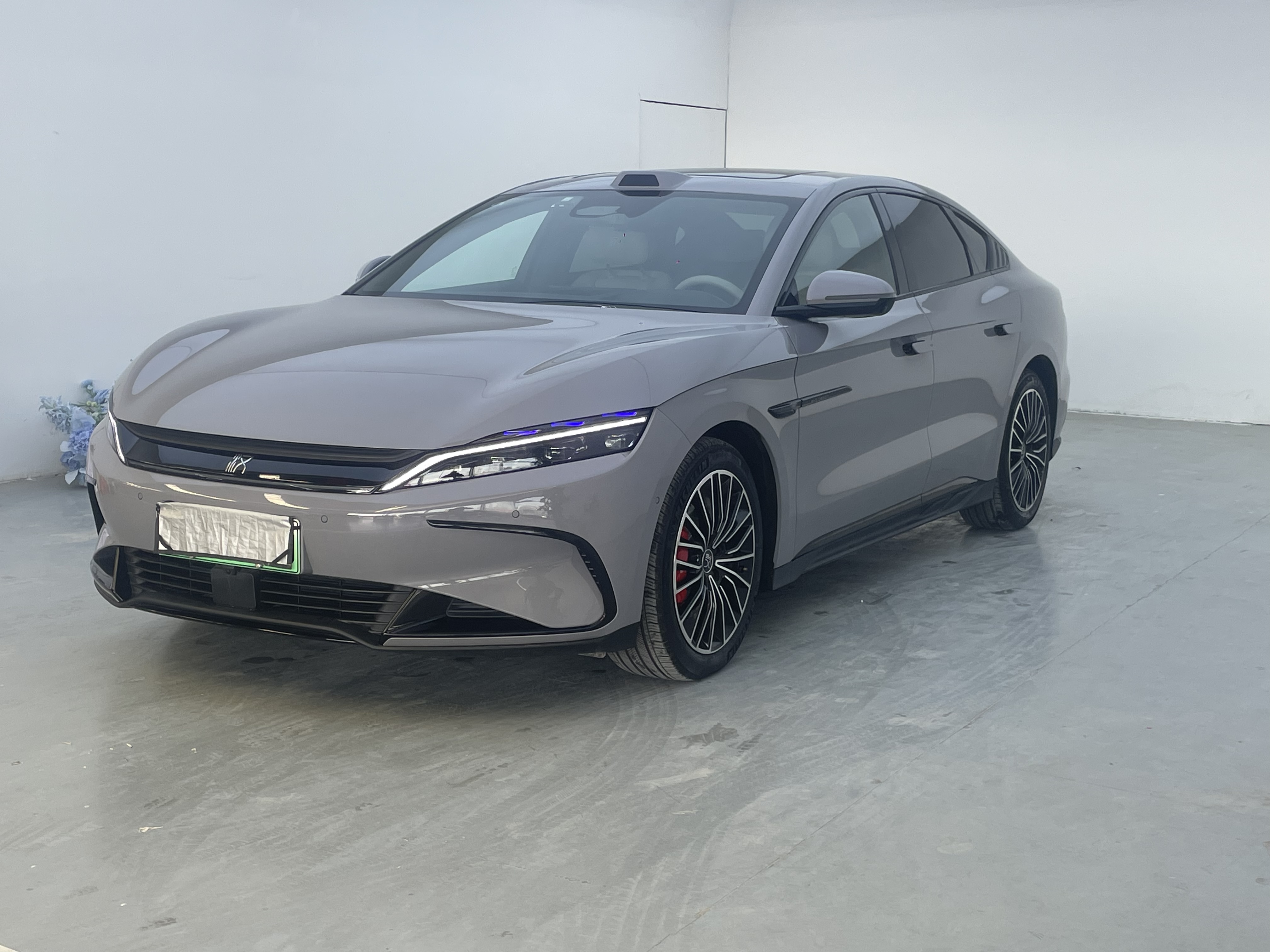 BYD Han 2025 car image 