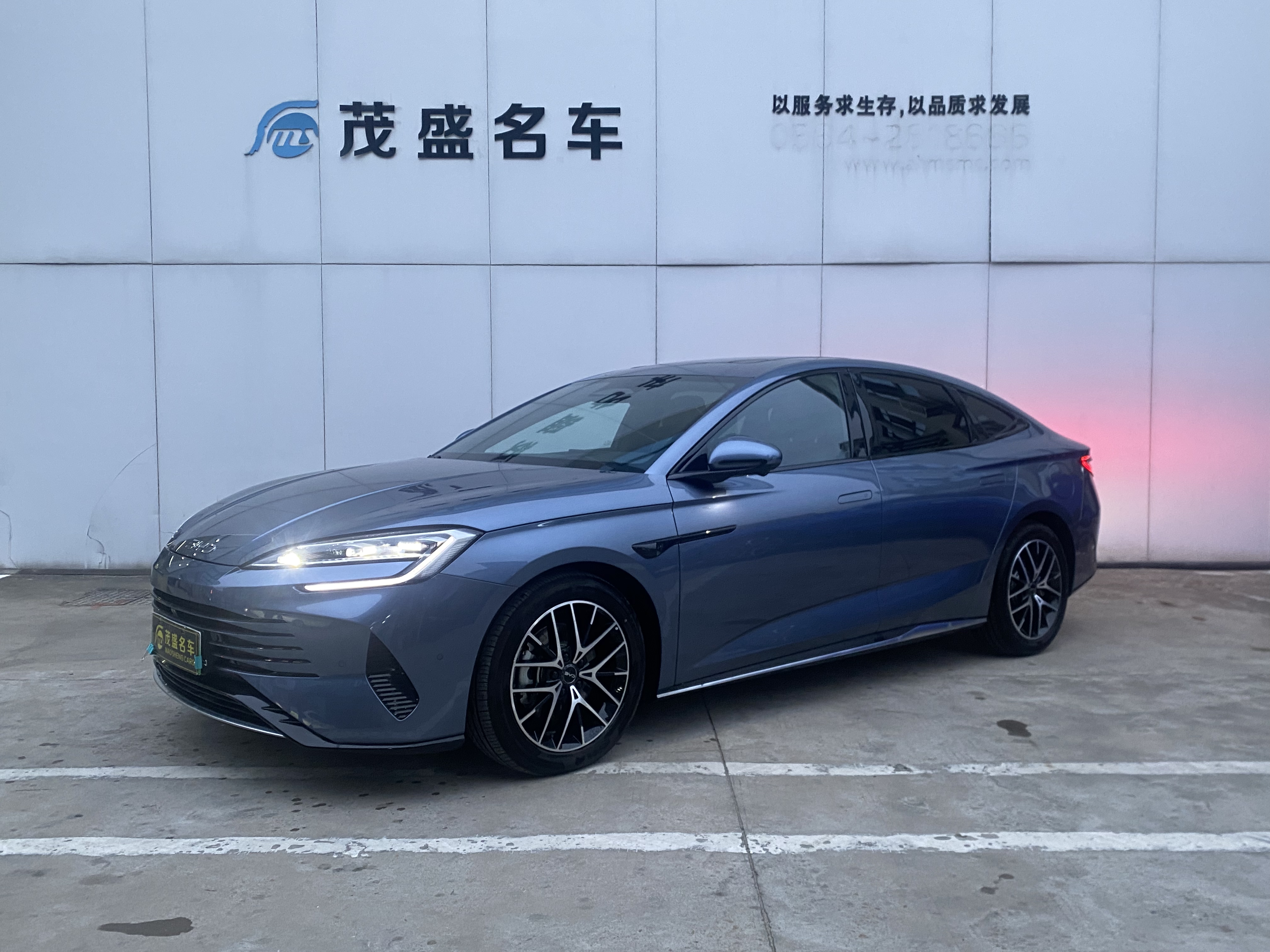 BYD Seal 07 DM-i 2025 BYD Seal 07 DM-i 2025 car image