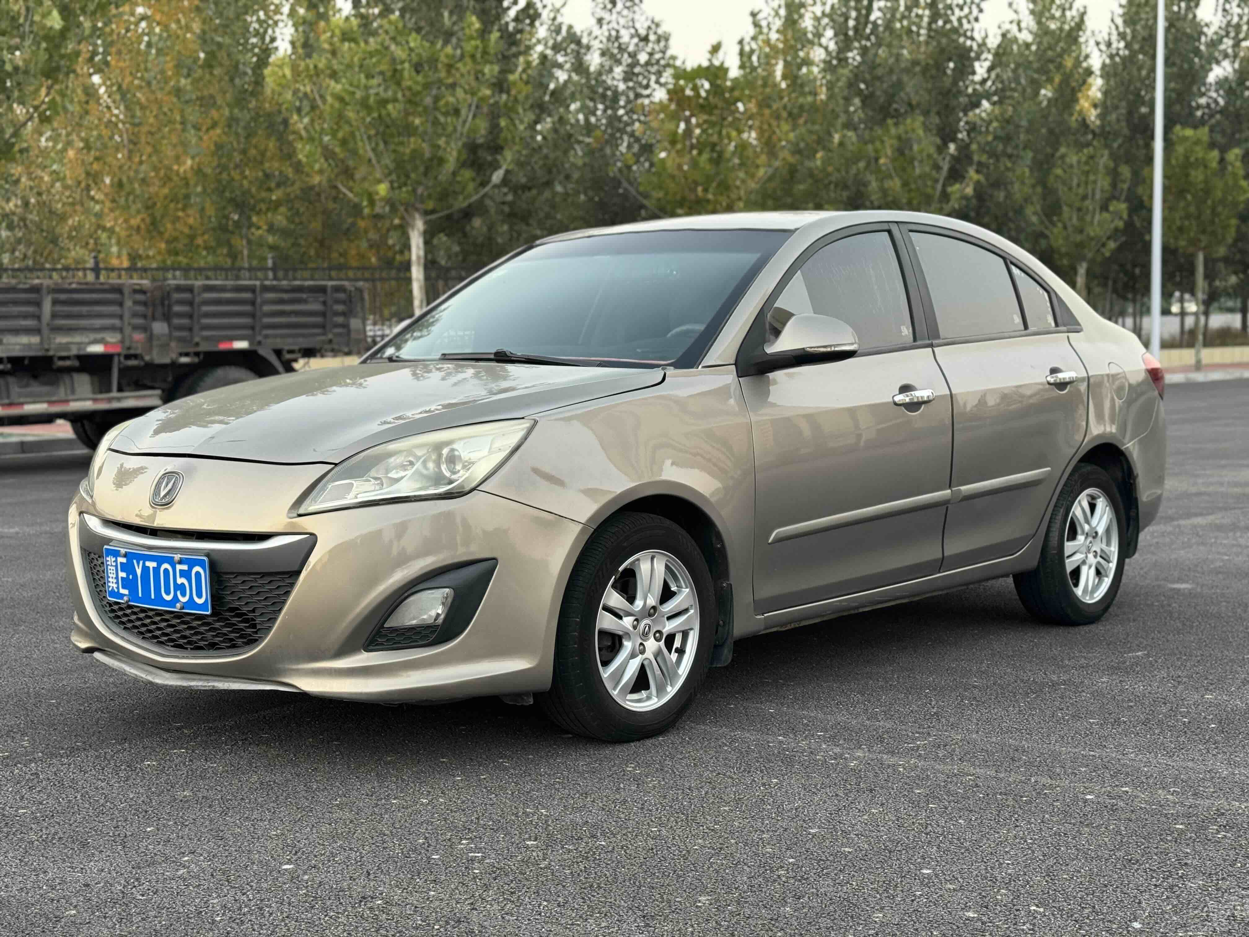 Changan Alsvin V5 2013 car image 