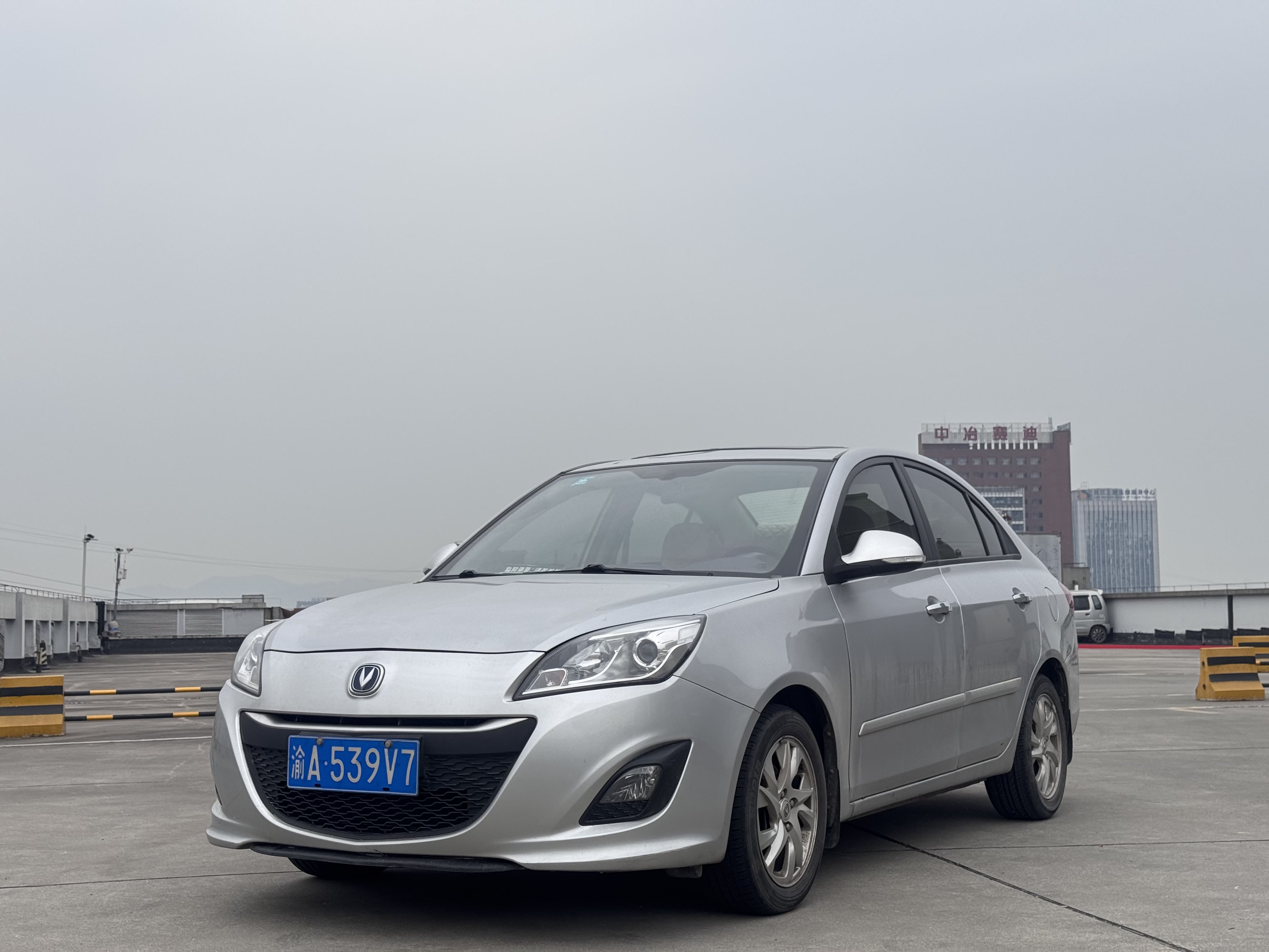Changan Alsvin V5 2014 car image 