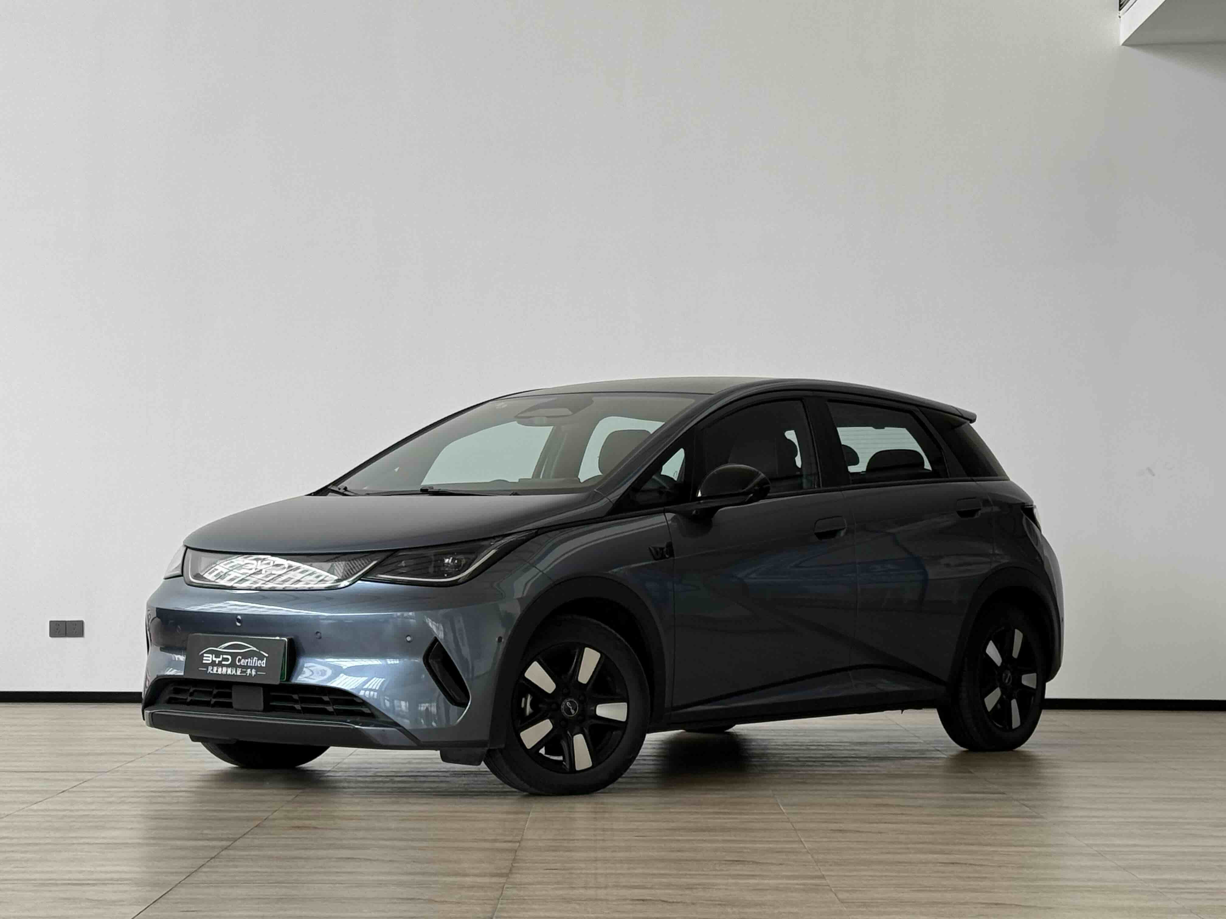 BYD Dolphin 2025 صورة سيارة 