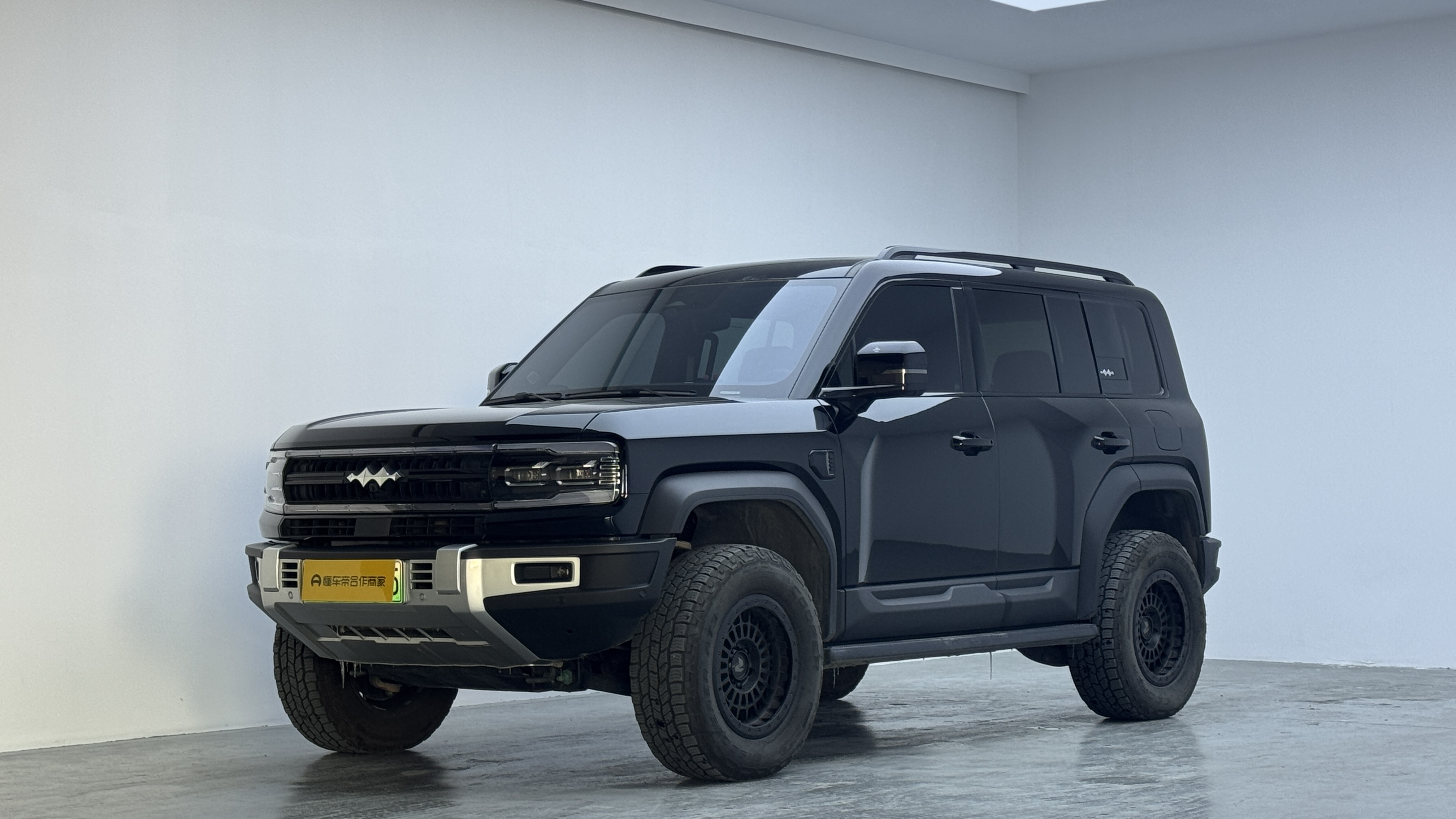 FangChengBao Leopard 5 2025 FangChengBao Leopard 5 2025 car image