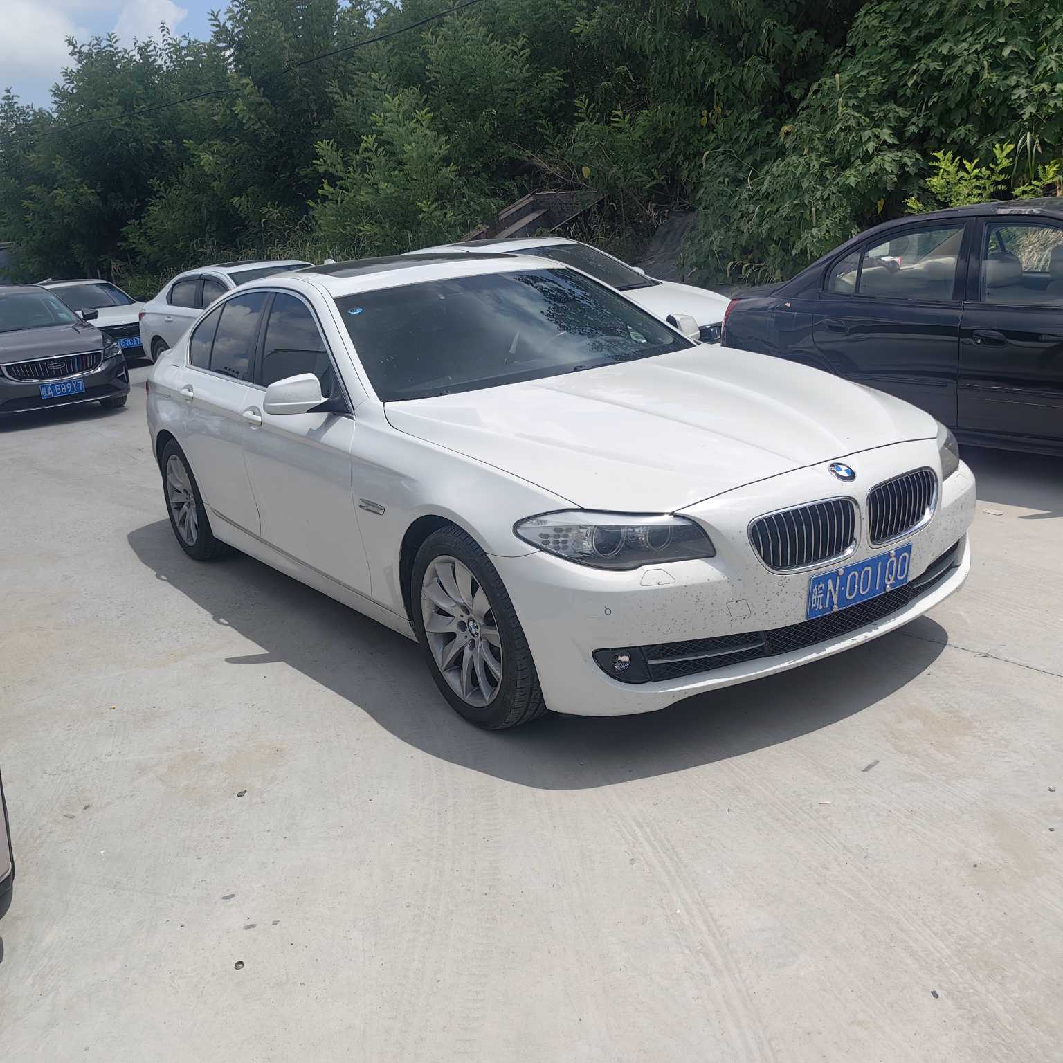 BMW 5 Series (Imported) 2011 car image 