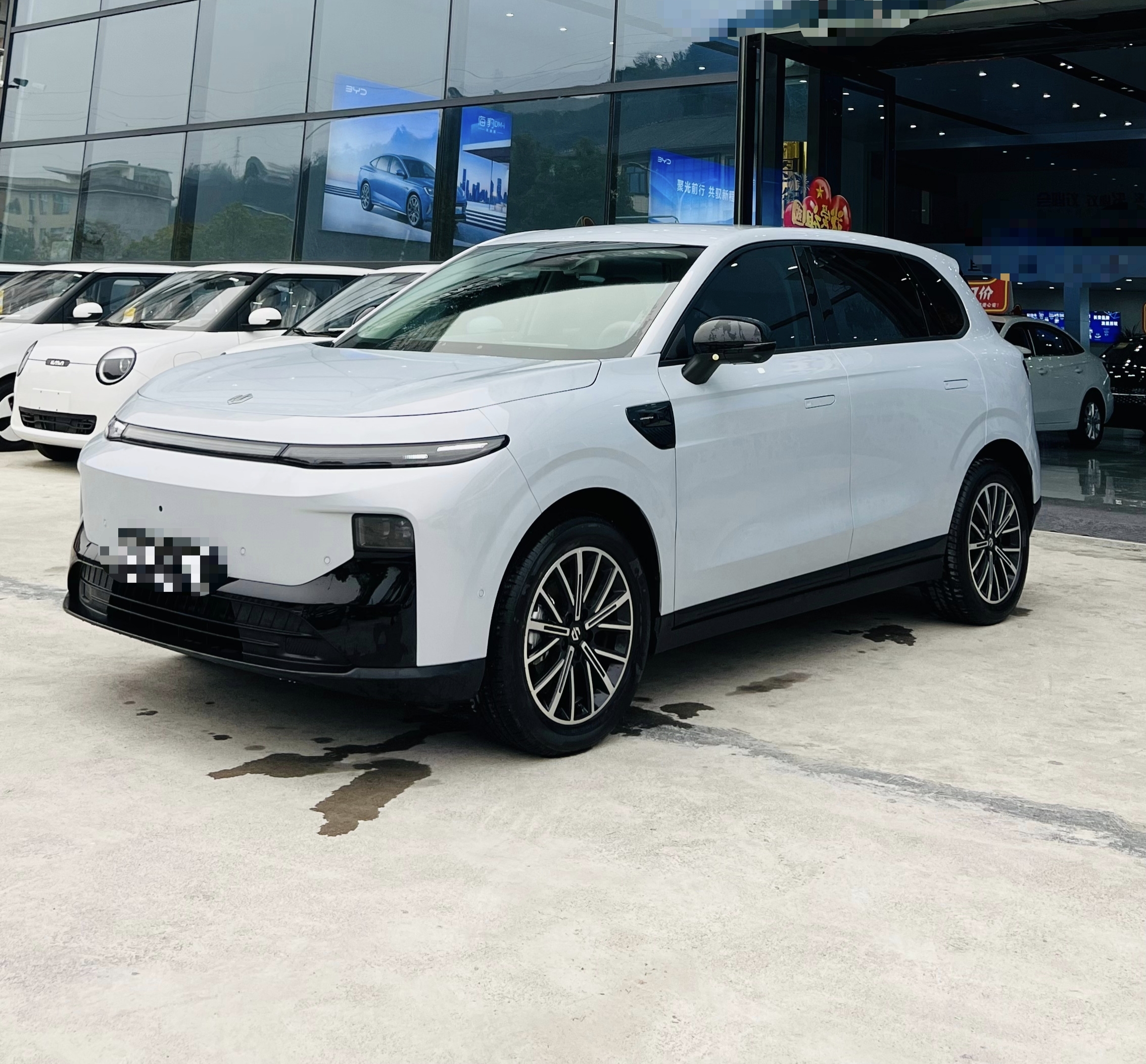 Leapmotor B10 2025 汽车图片 