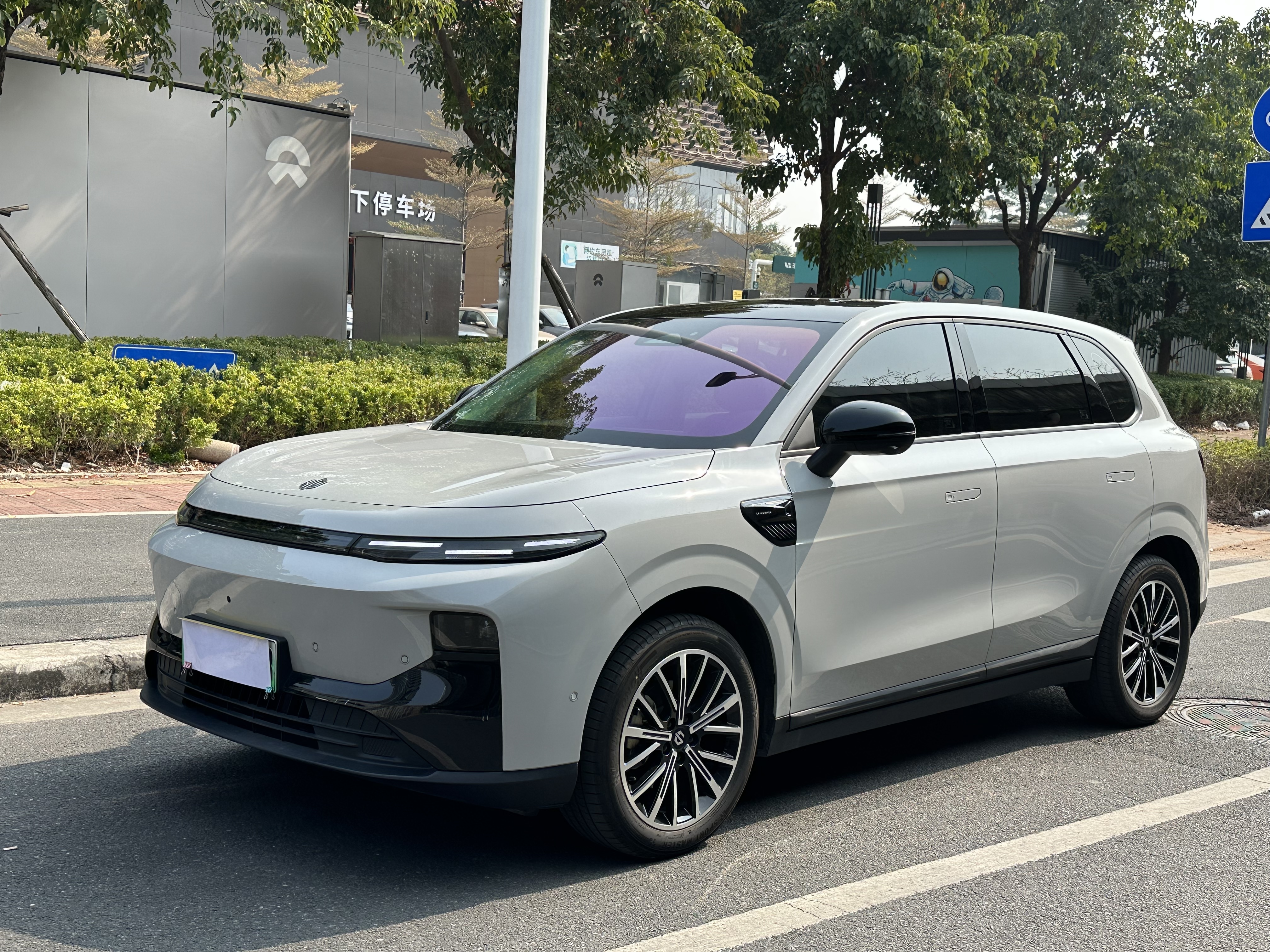 Leapmotor B10 2025 汽车图片 