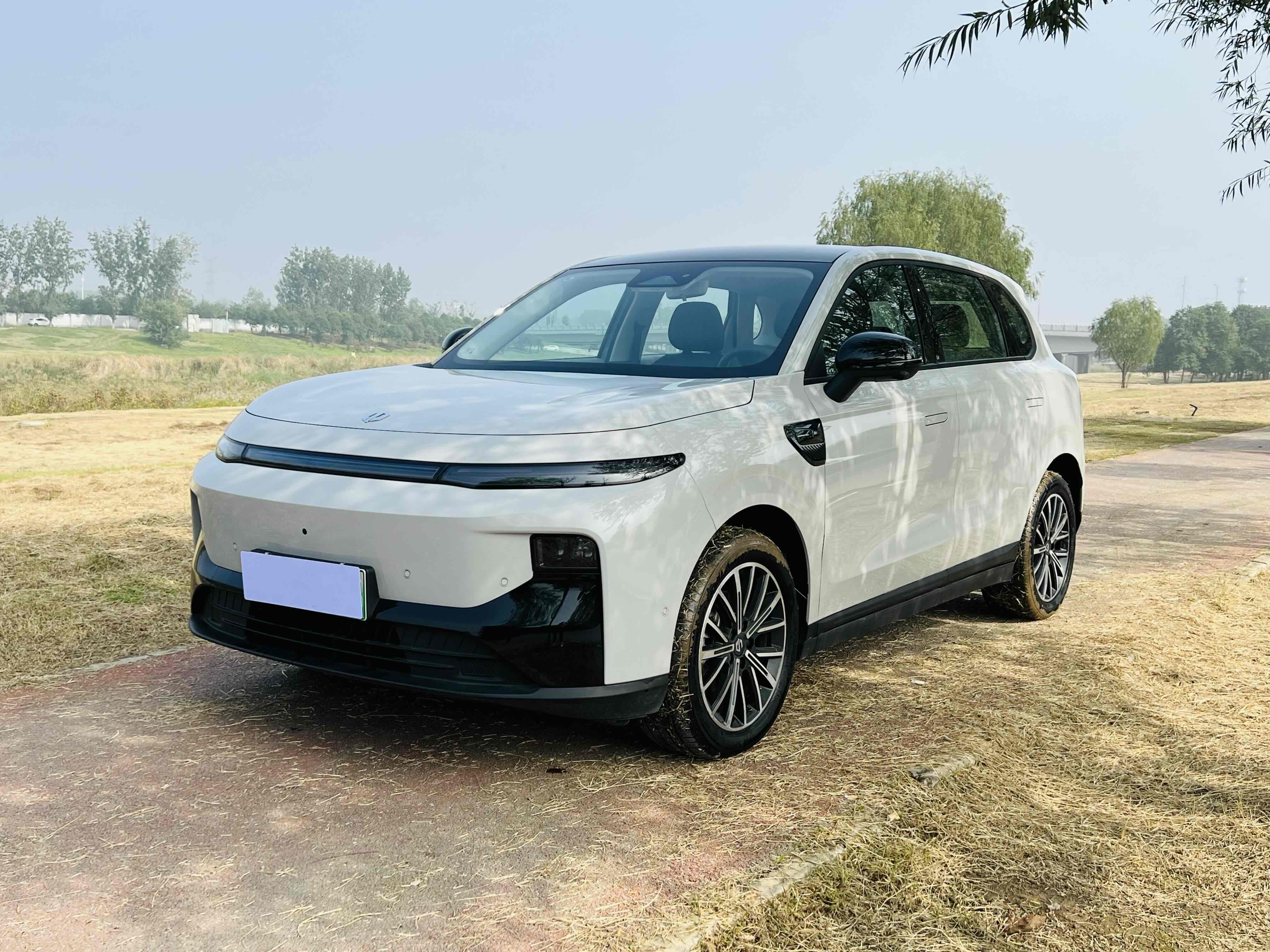 Leapmotor B10 2025 汽车图片 