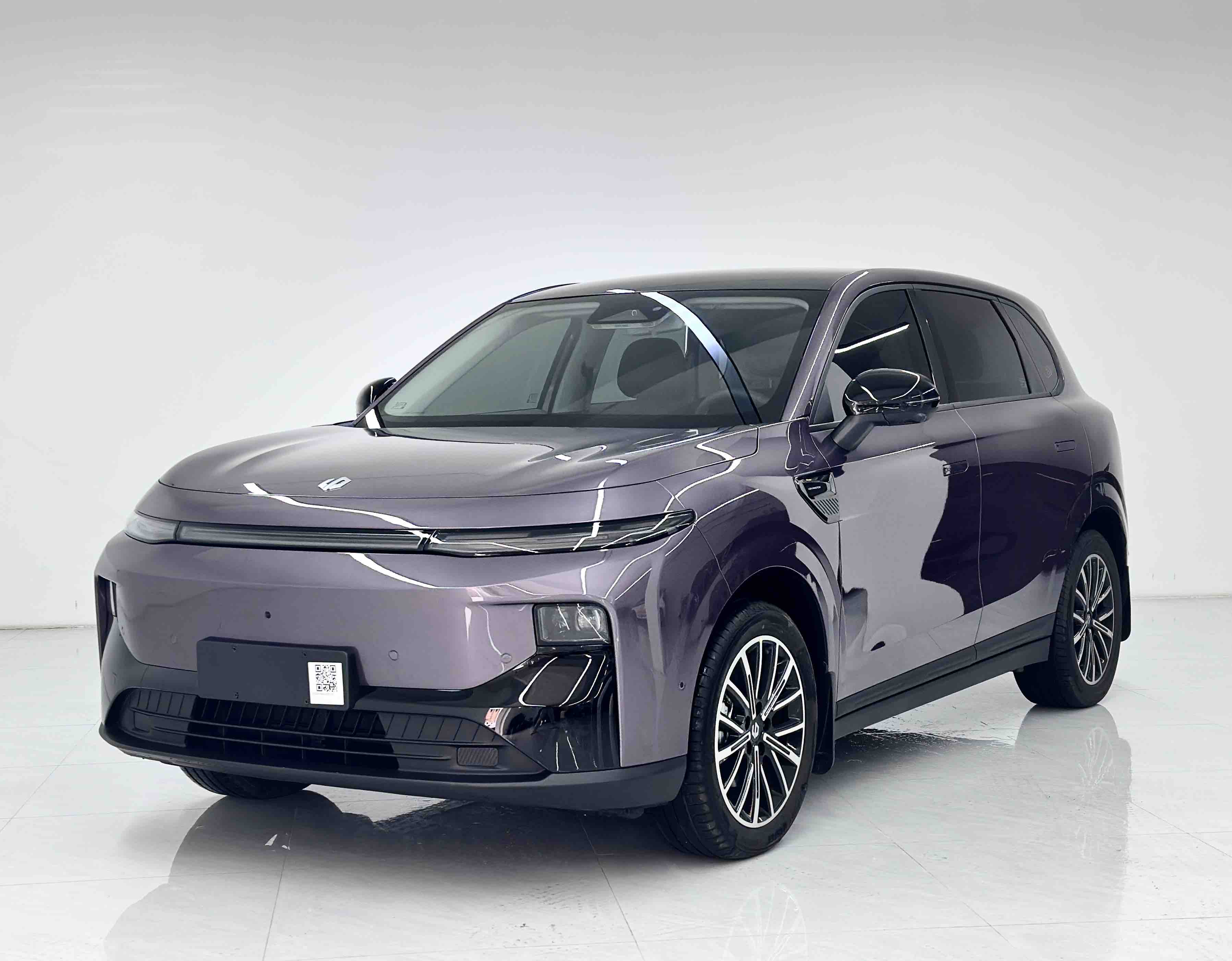 Leapmotor B10 2025 汽车图片 