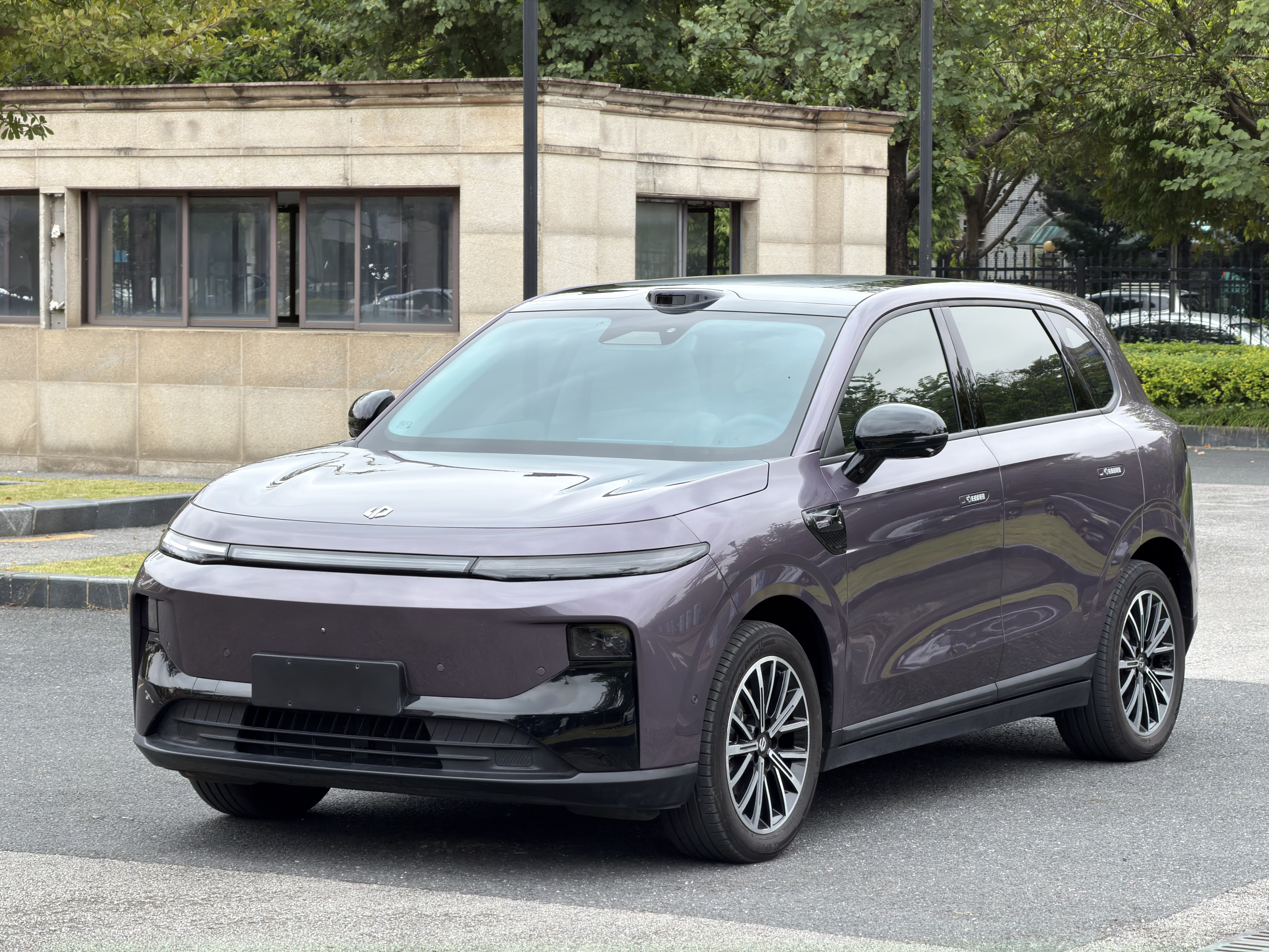 Leapmotor B10 2025 汽车图片 