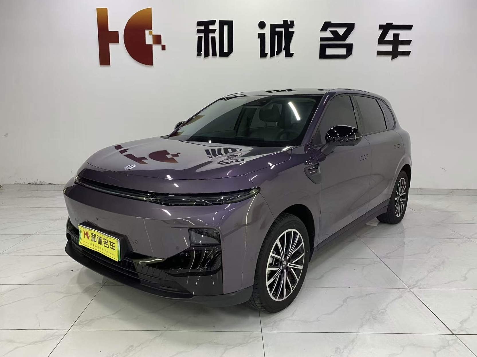 Leapmotor B10 2025 汽车图片 