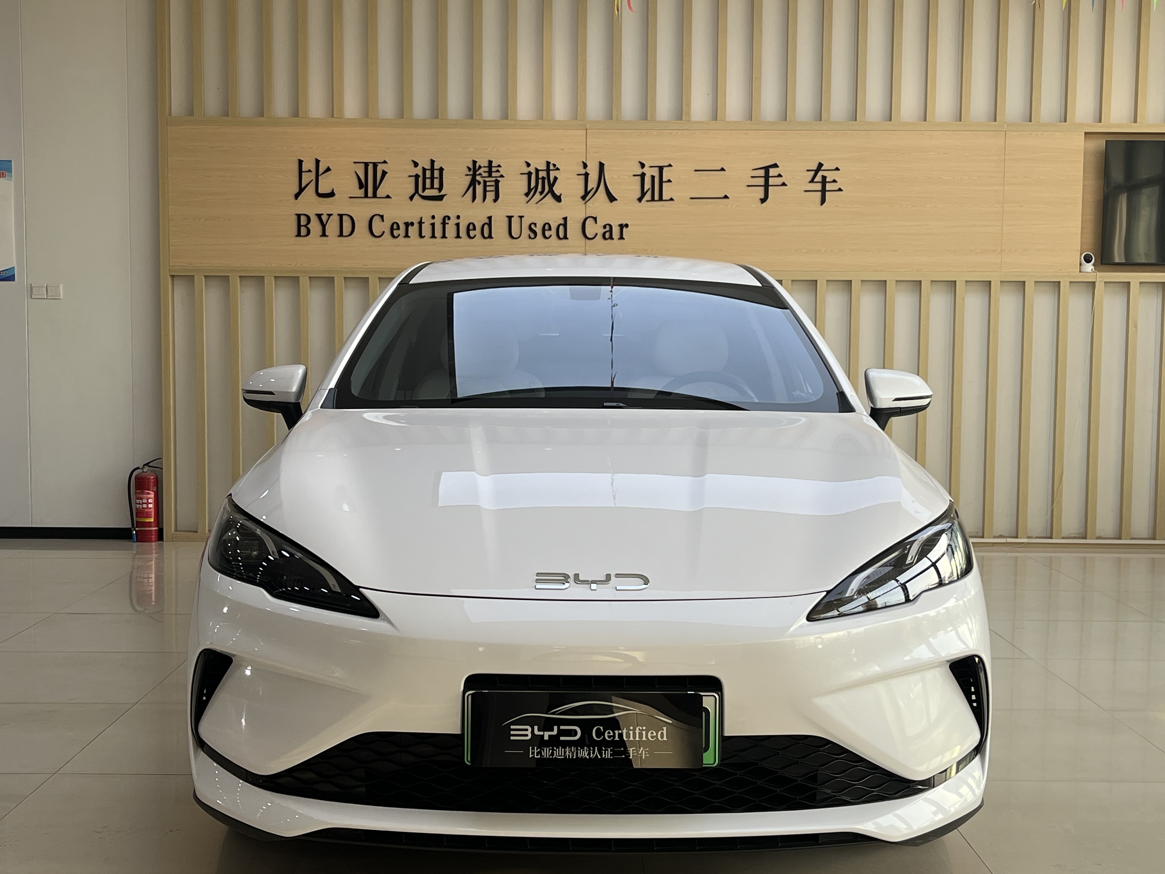 BYD Seal 05 DM-i 2025 car image 