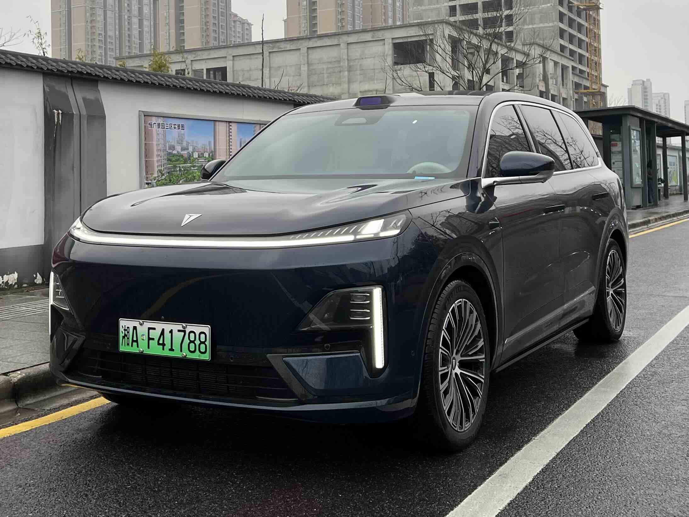 Deepal S09 2025 صورة سيارة 