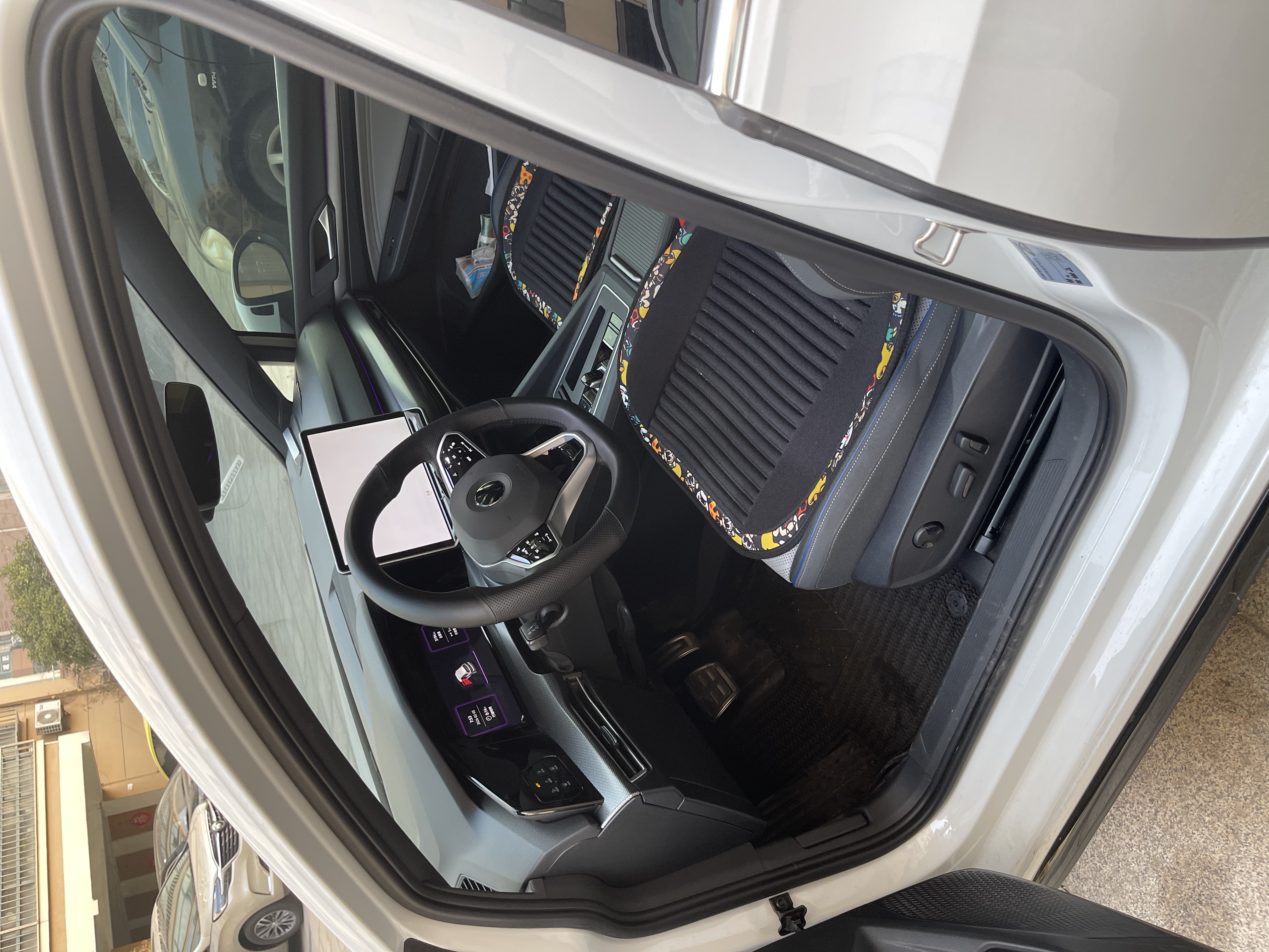 Volkswagen Golf 2025 car image 