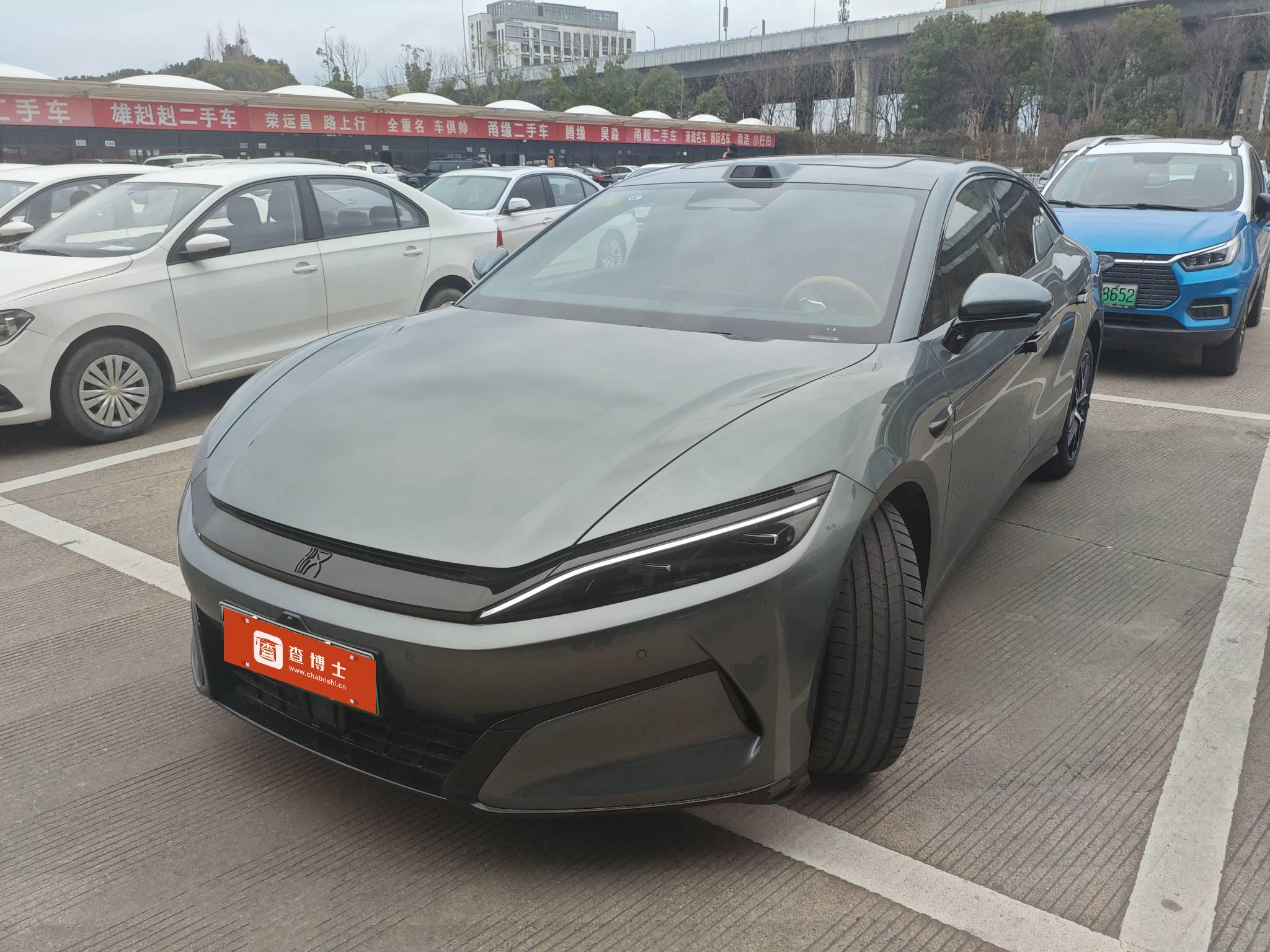 BYD HanL 2025 BYD HanL 2025 汽车图片