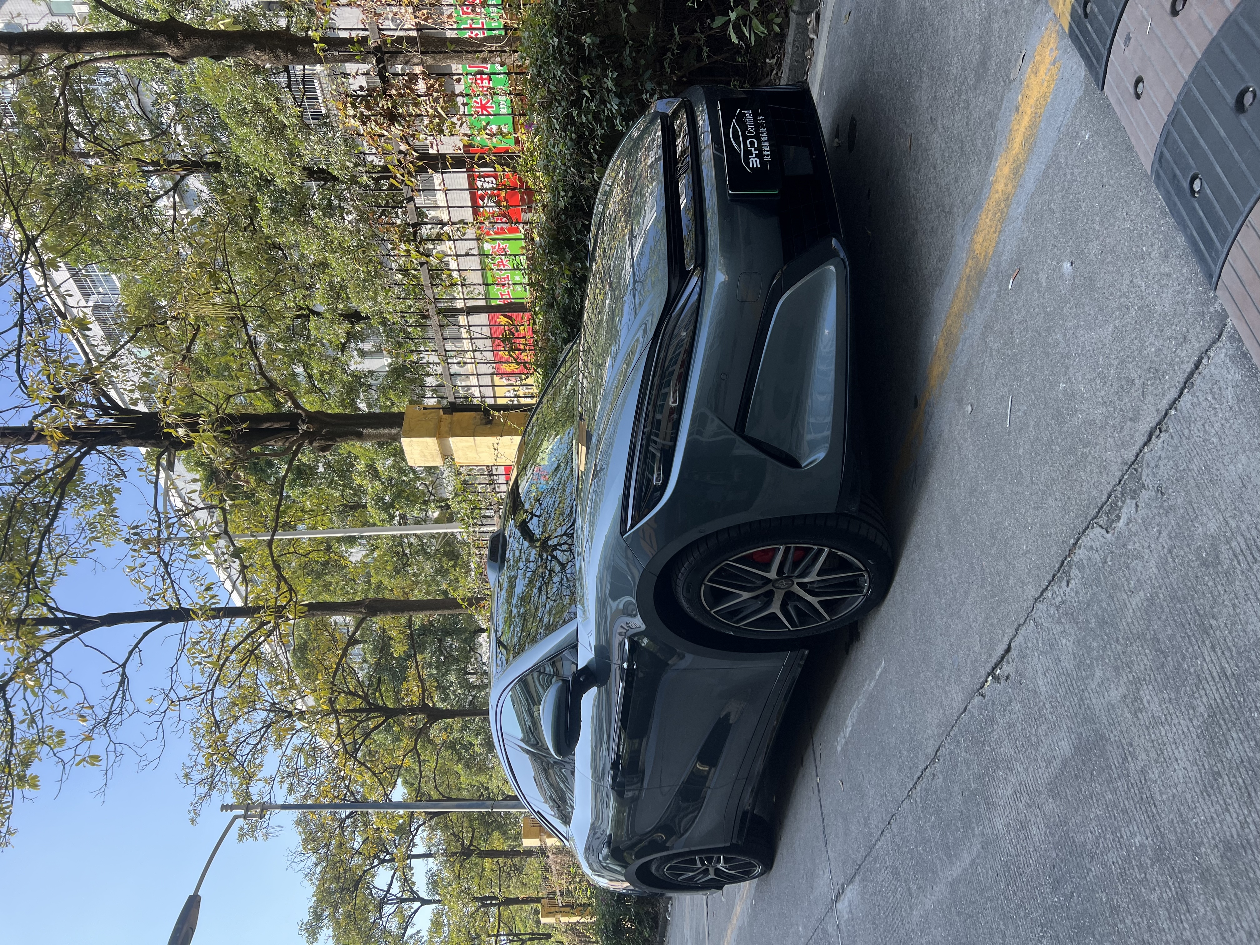 BYD HanL 2025 car image 